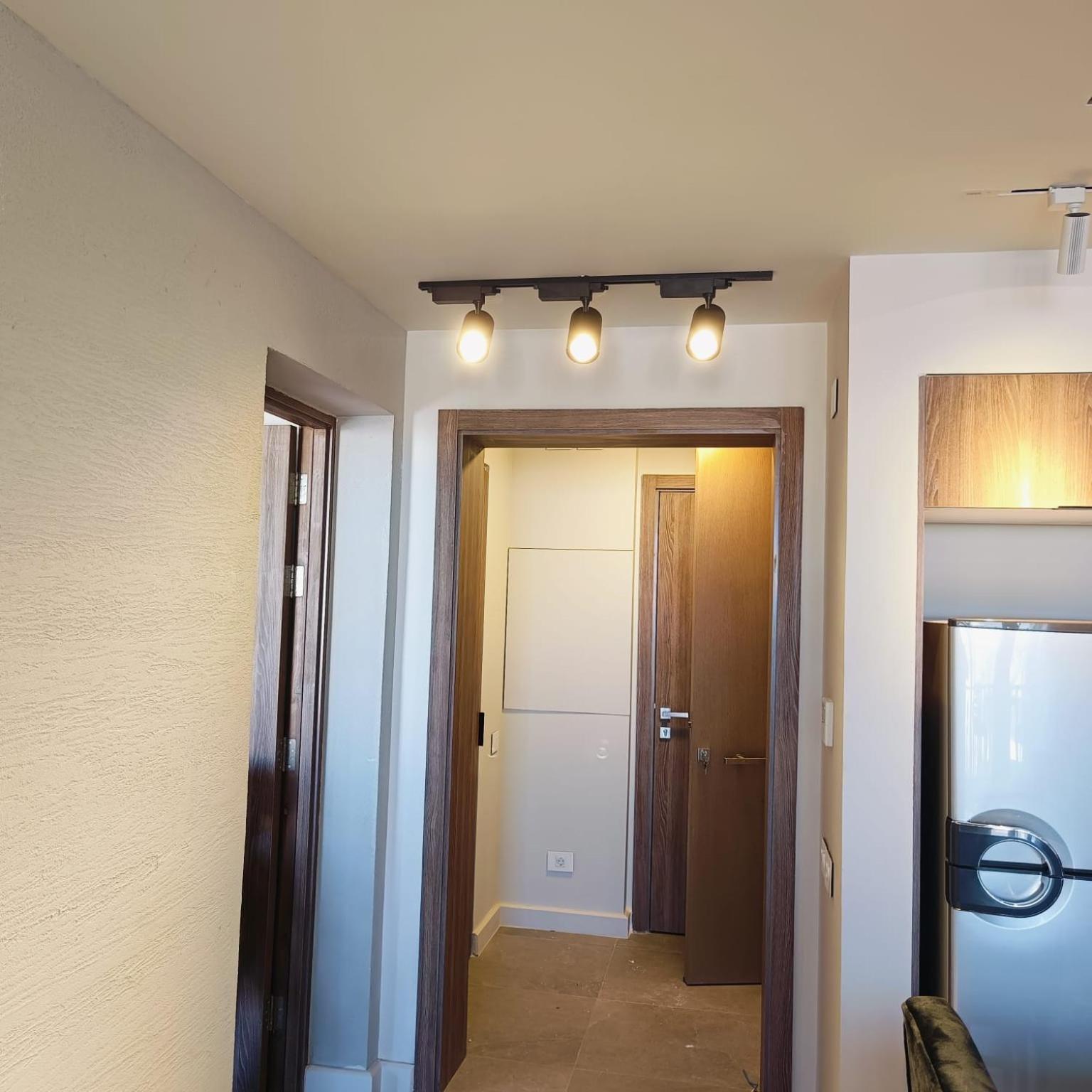 Nayah Stays, Luxurious bedroom in Fanadir Marina
