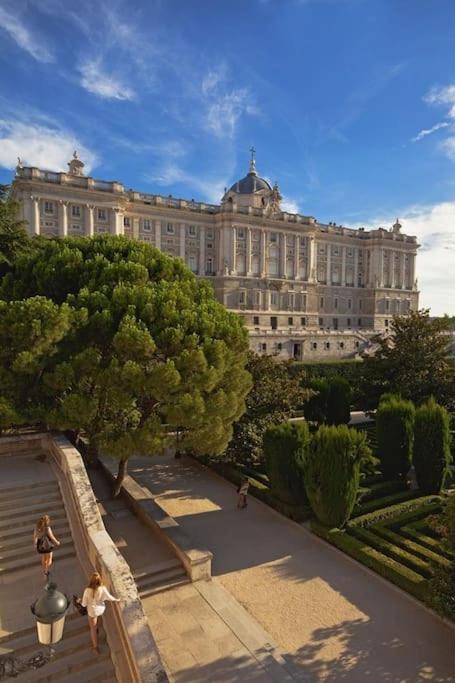 Apartamento con patio en Madrid centro