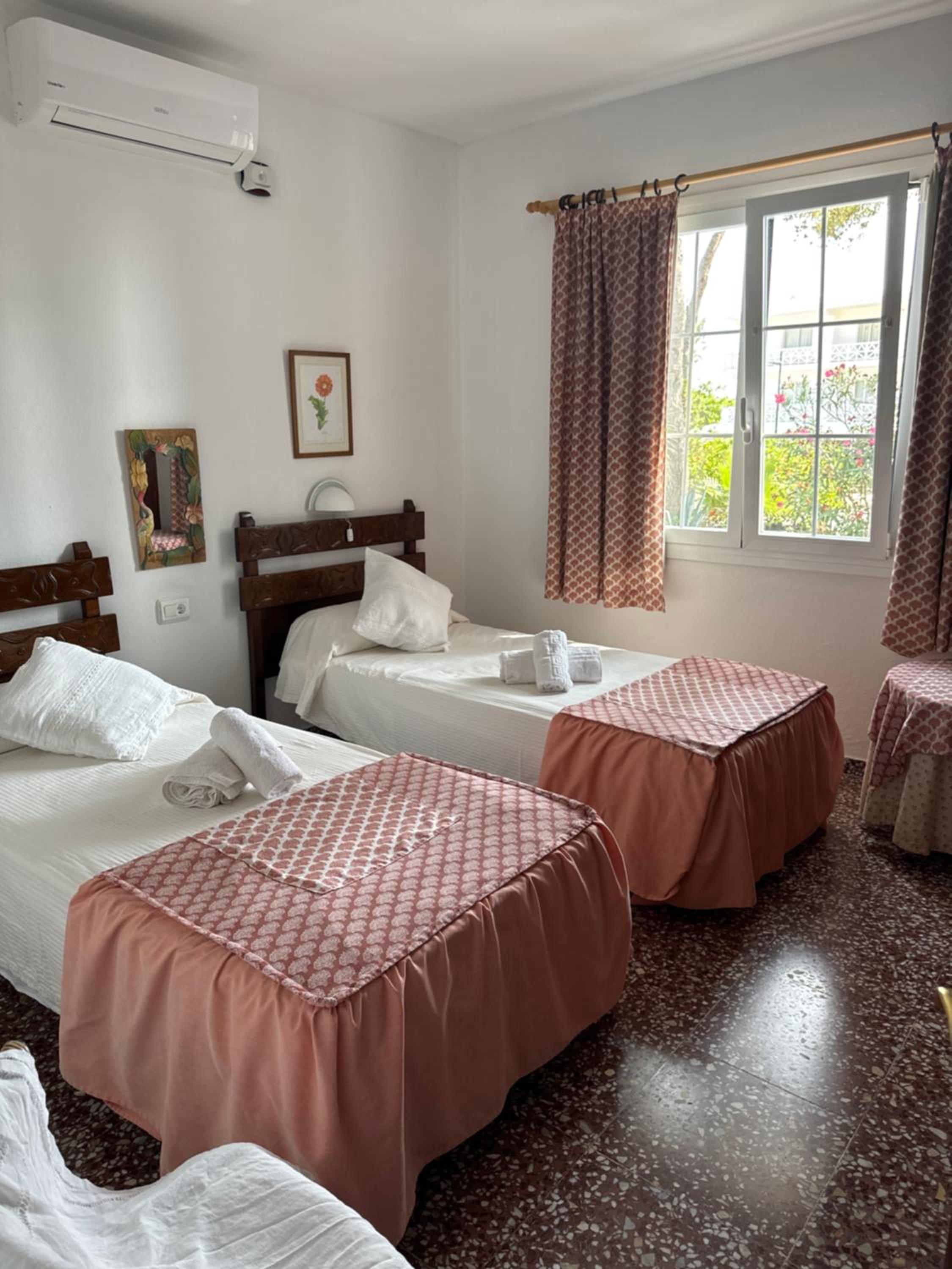 Rustic Garden Minorcan style villa with Private Pool and Sea