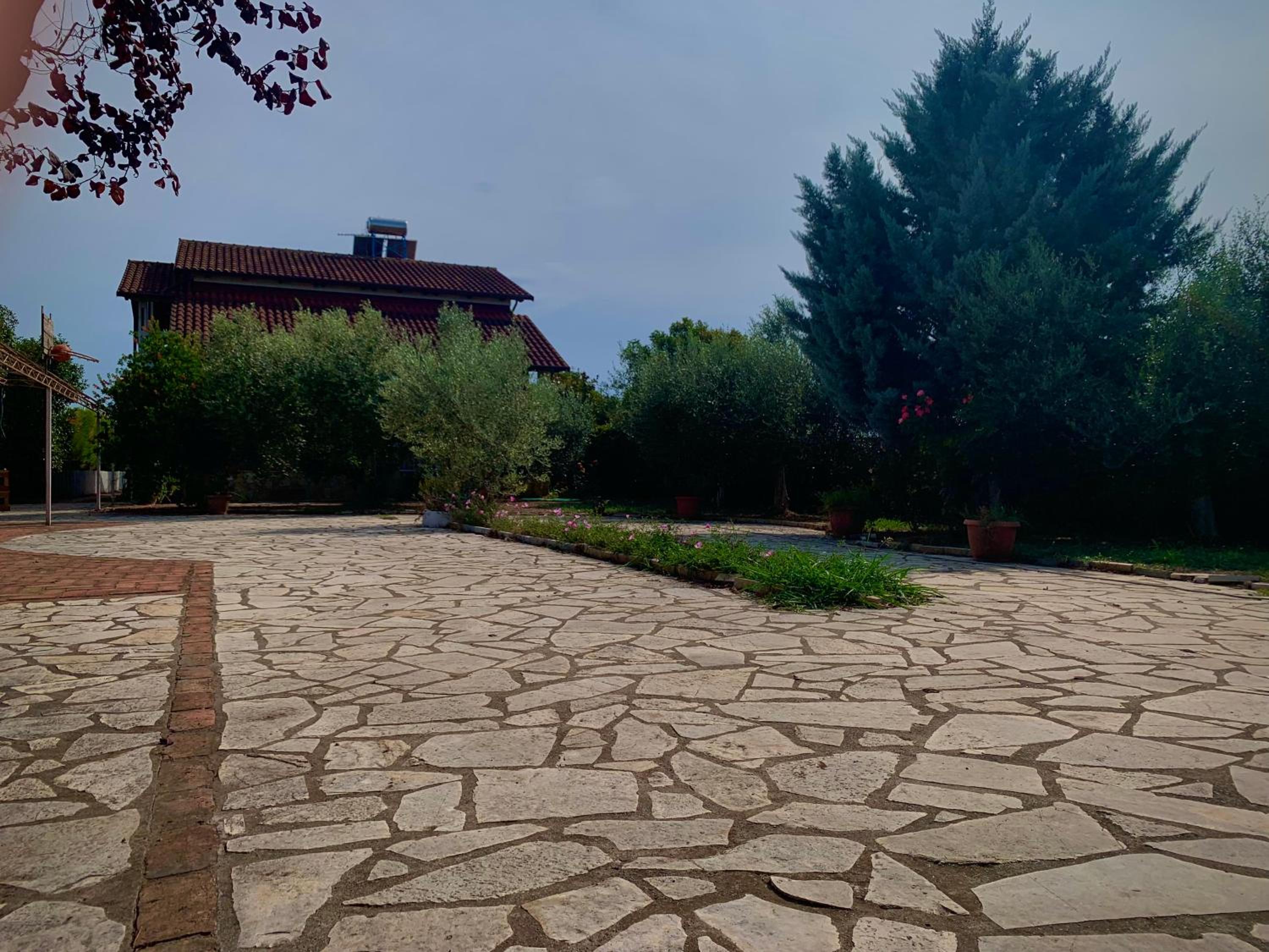 Nuru Villa