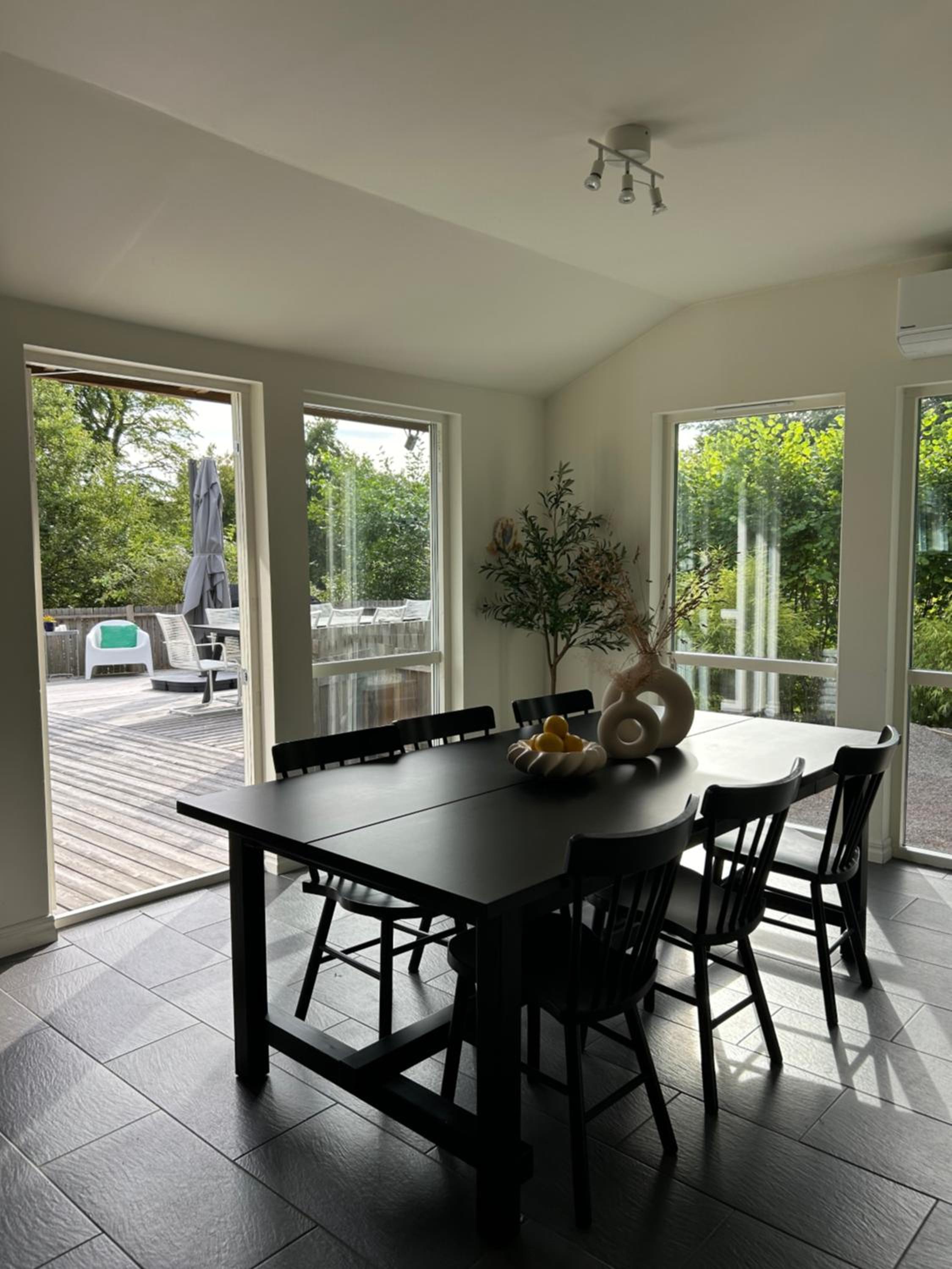 Cozy Retreat with Modern Charm view 3