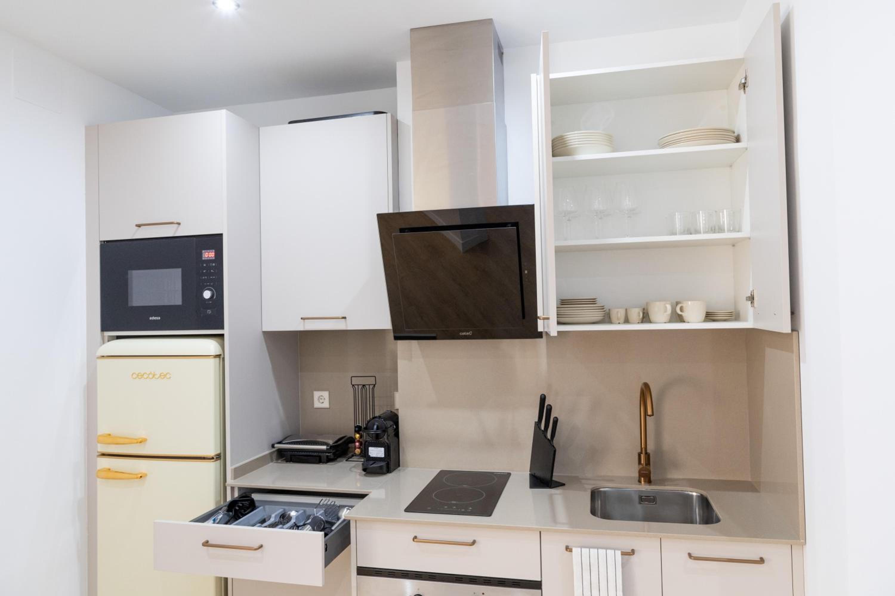 Apartamento moderno céntrico con AC y Luz natural