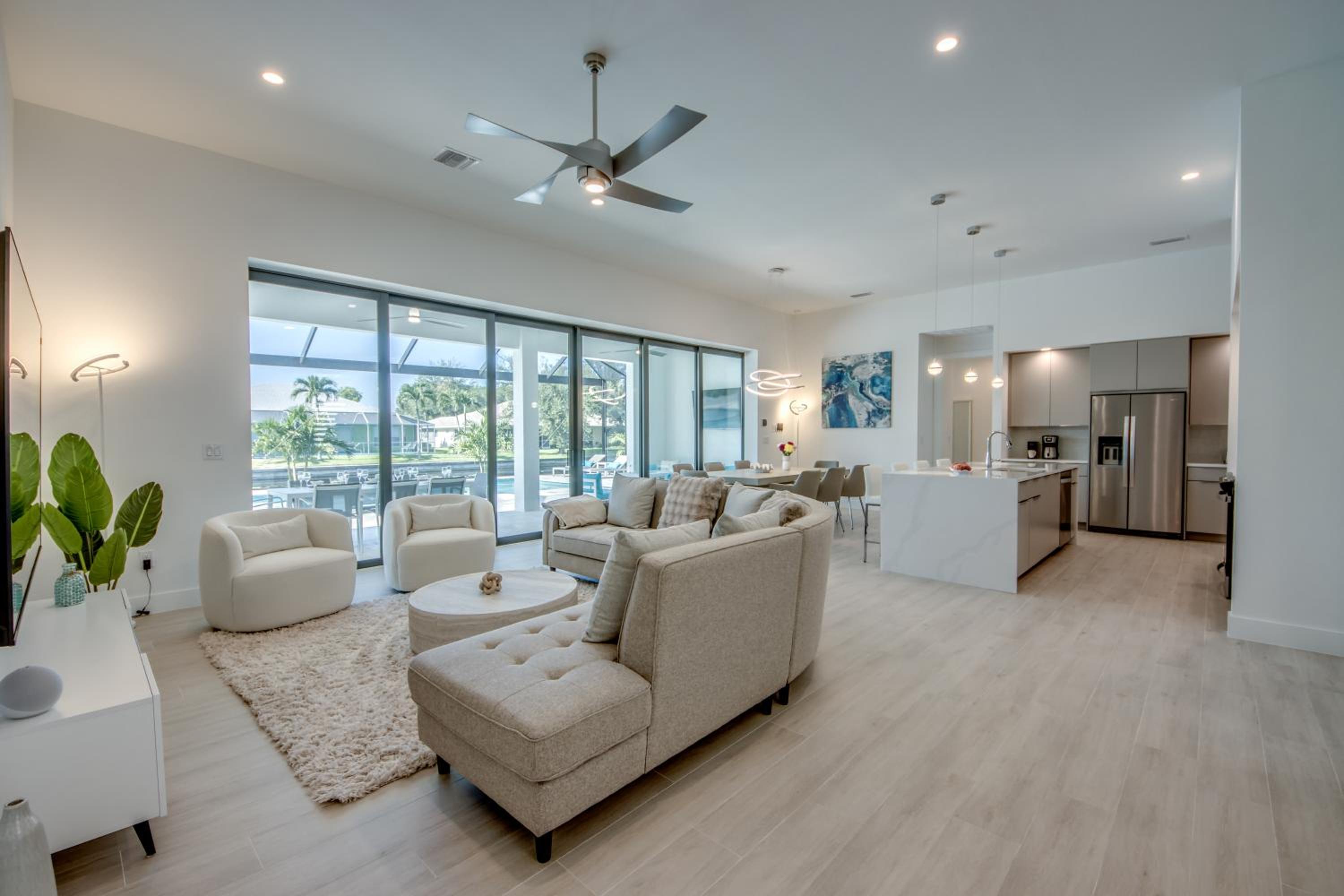 BRANDNEW Villa-PureSun at Canal intersection, heated saltwater pool and spa, facing south - Property Image 36