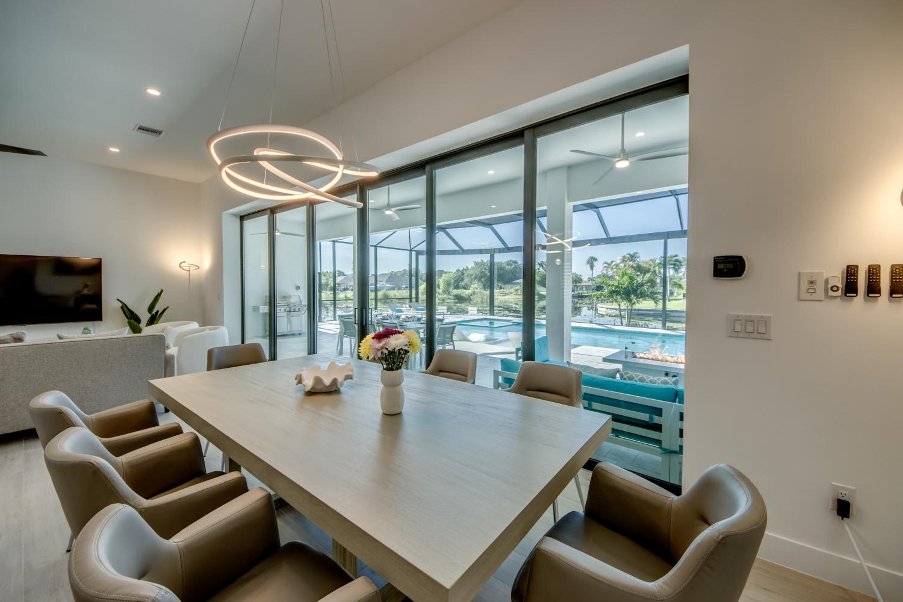 BRANDNEW Villa-PureSun at Canal intersection, heated saltwater pool and spa, facing south - Property Image 35