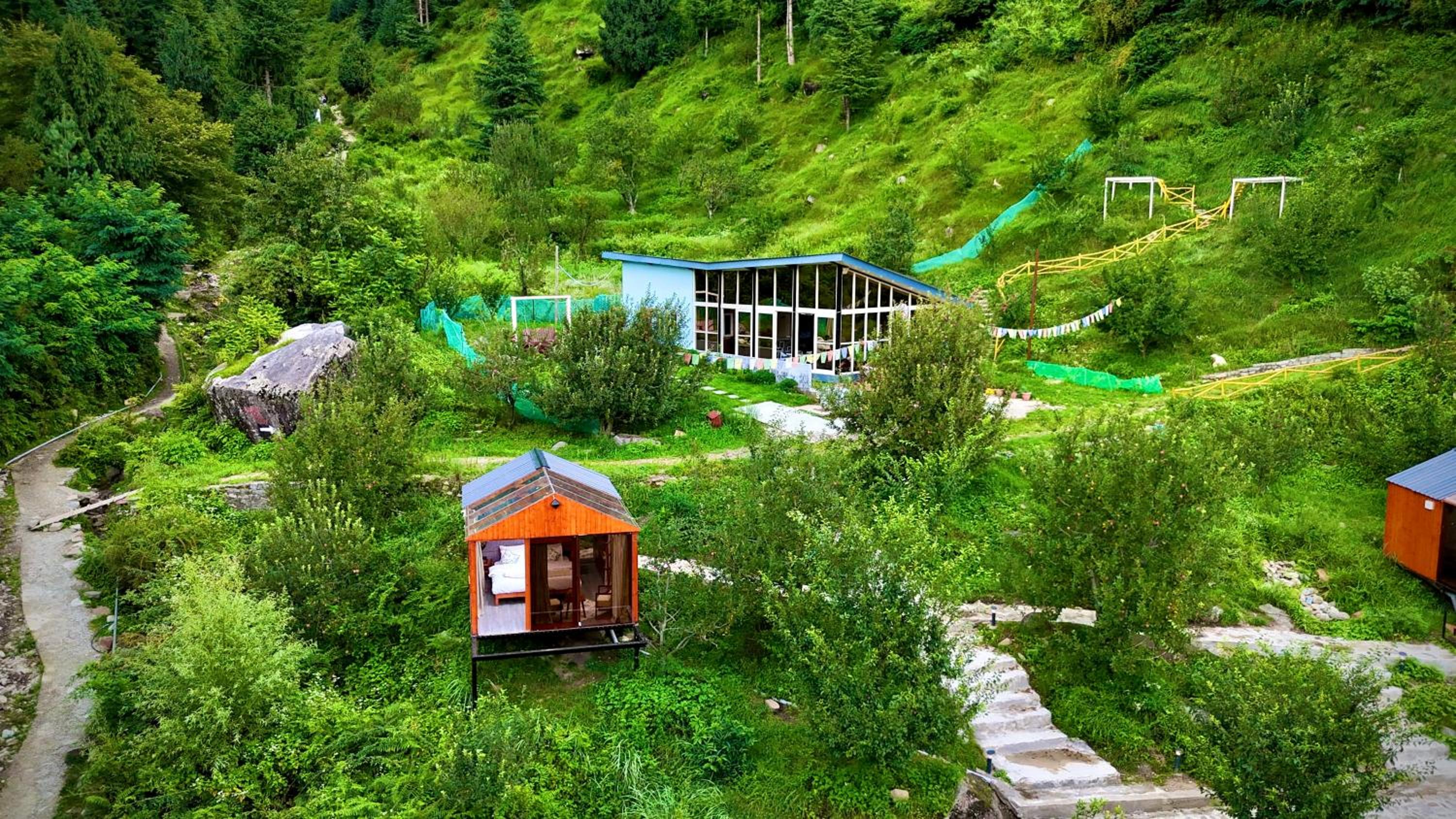 Glass Cabins by Urban Monk