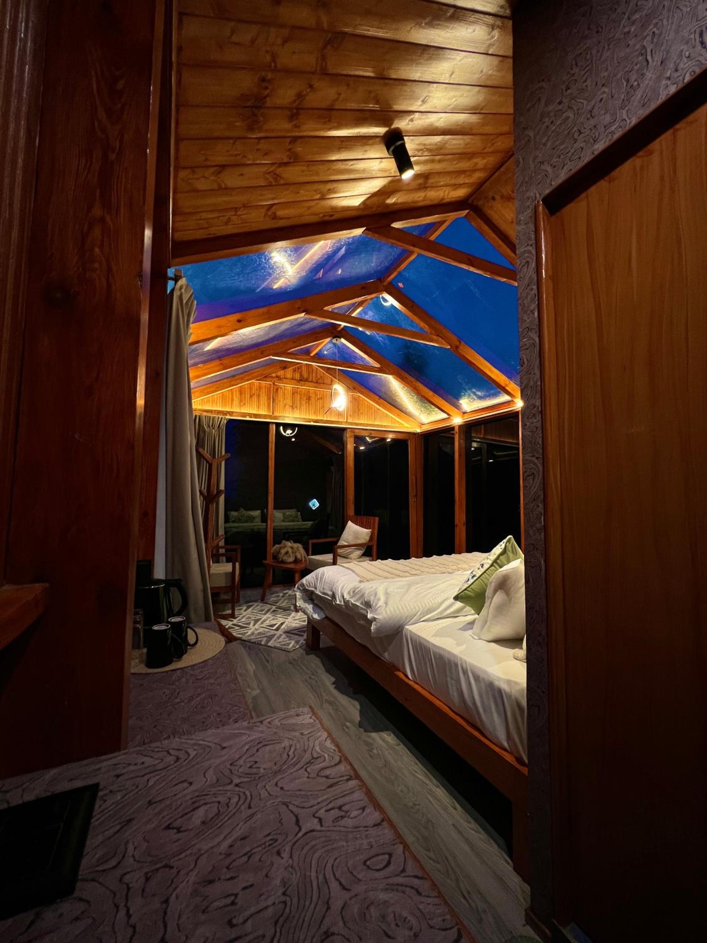 Glass Cabins by Urban Monk