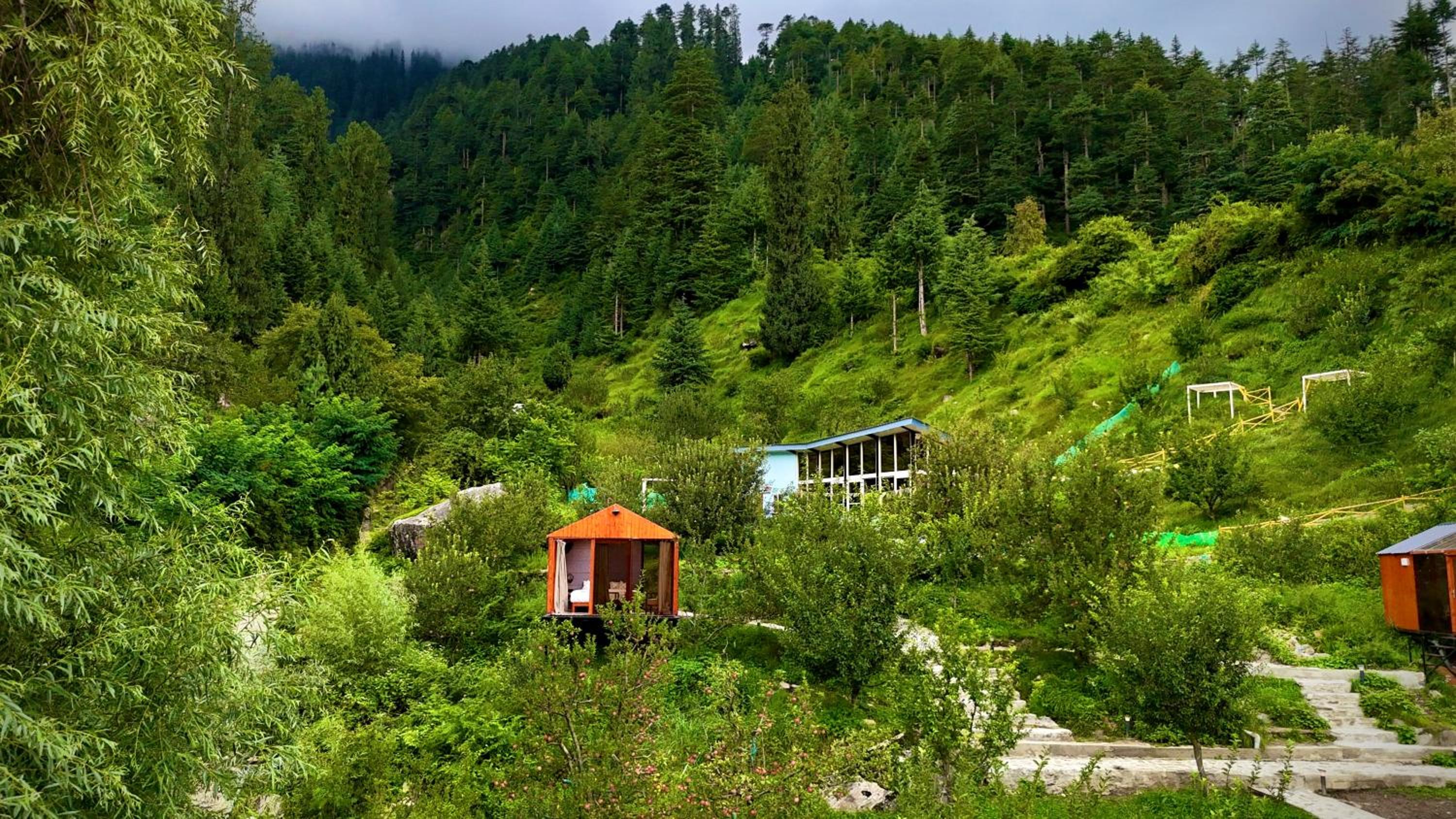 Glass Cabins by Urban Monk