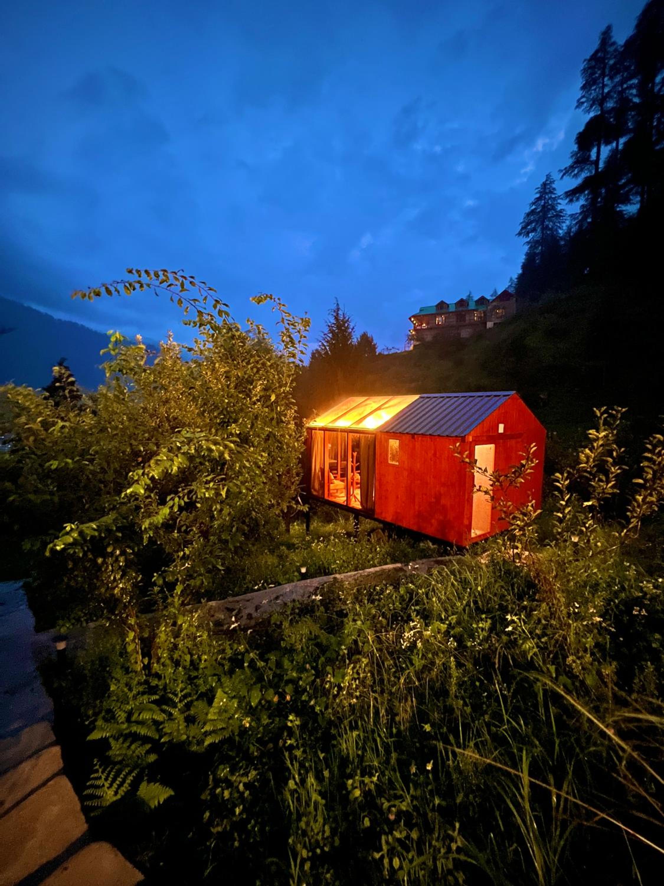 Glass Cabins by Urban Monk
