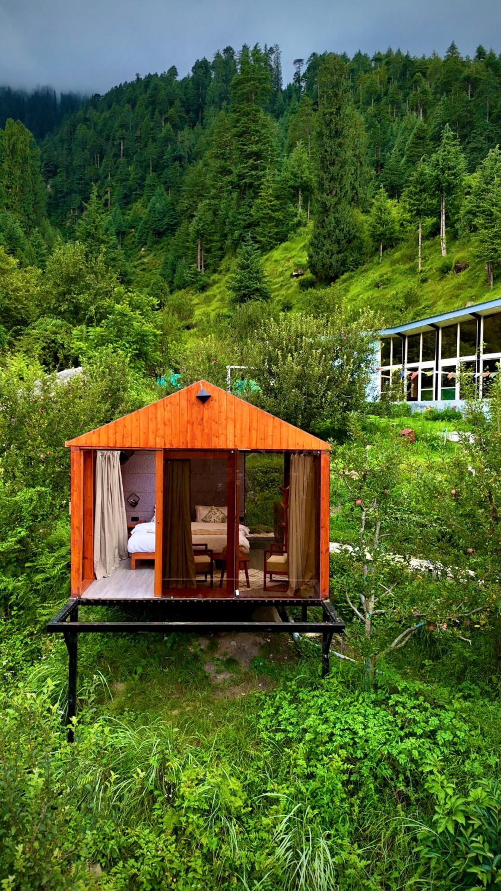 Glass Cabins by Urban Monk