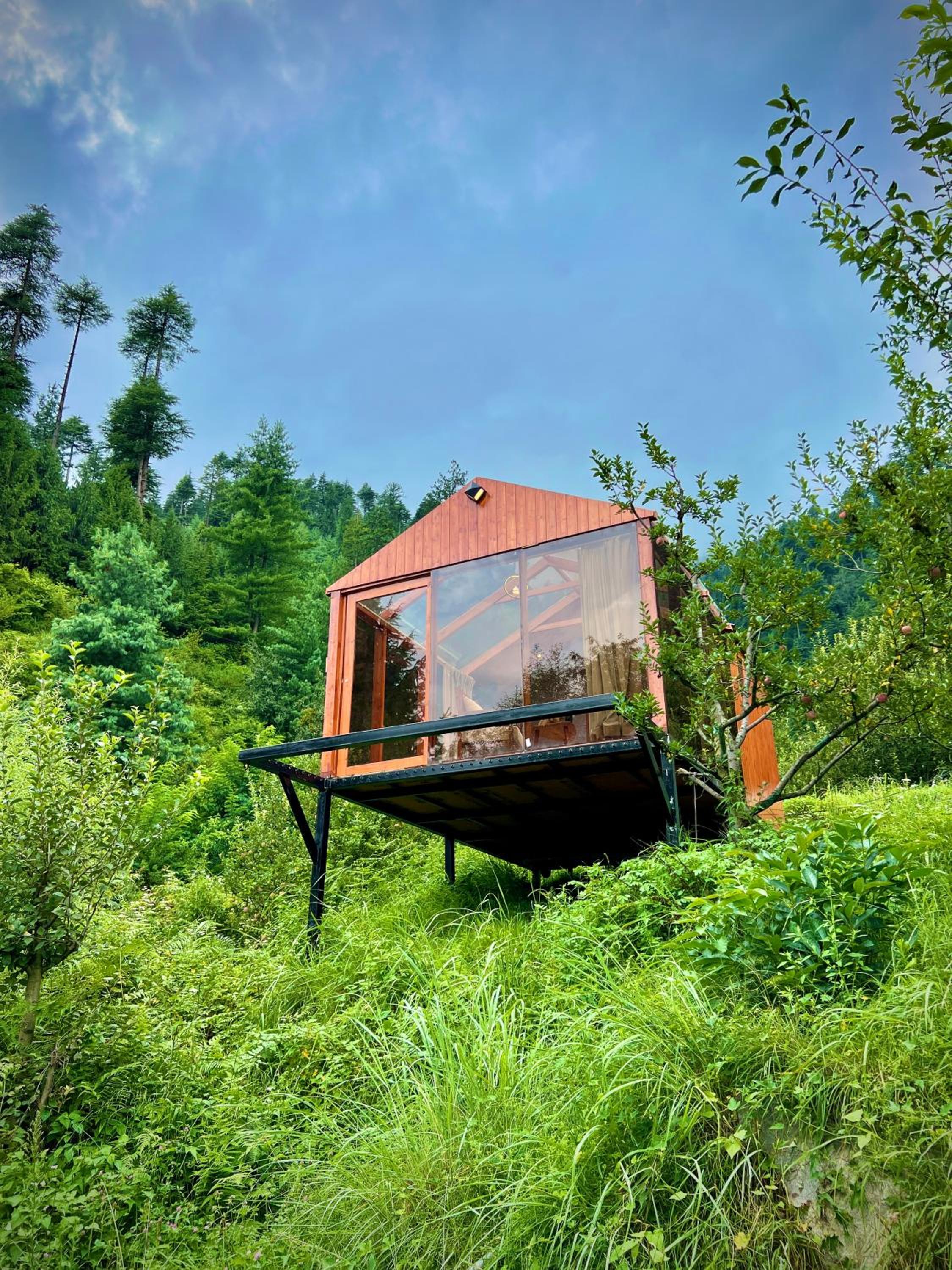 Glass Cabins by Urban Monk