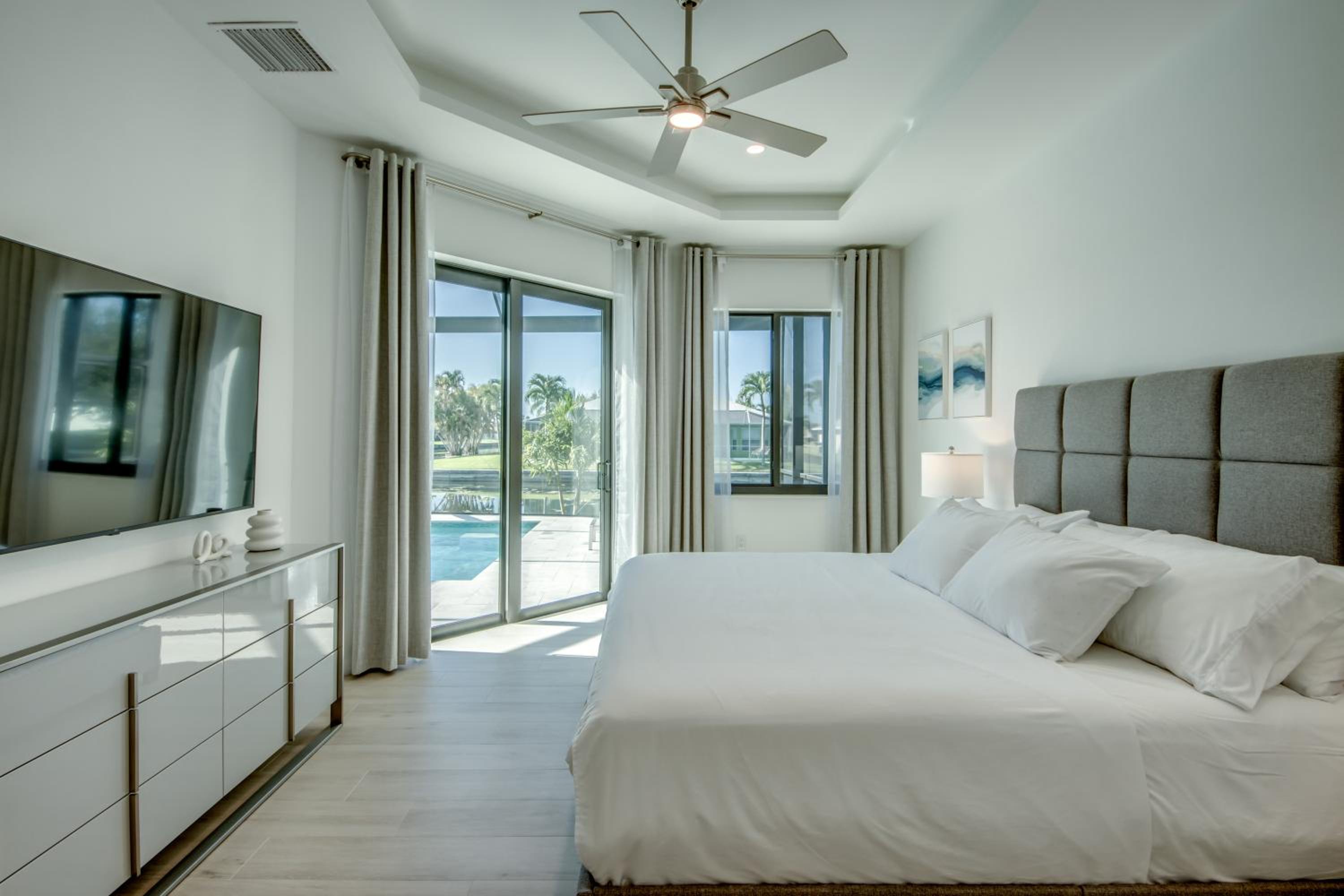 BRANDNEW Villa-PureSun at Canal intersection, heated saltwater pool and spa, facing south - Property Image 23