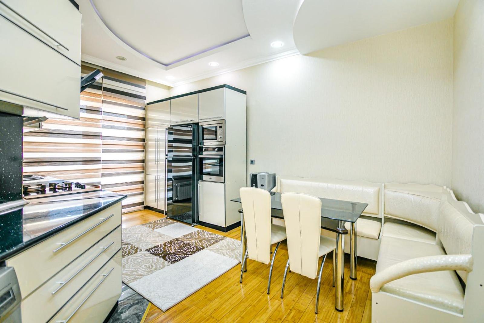Nice House in Nizami street