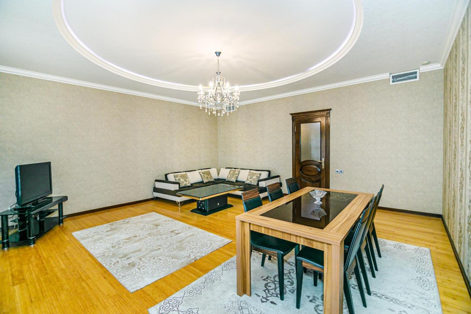 Nice House in Nizami street