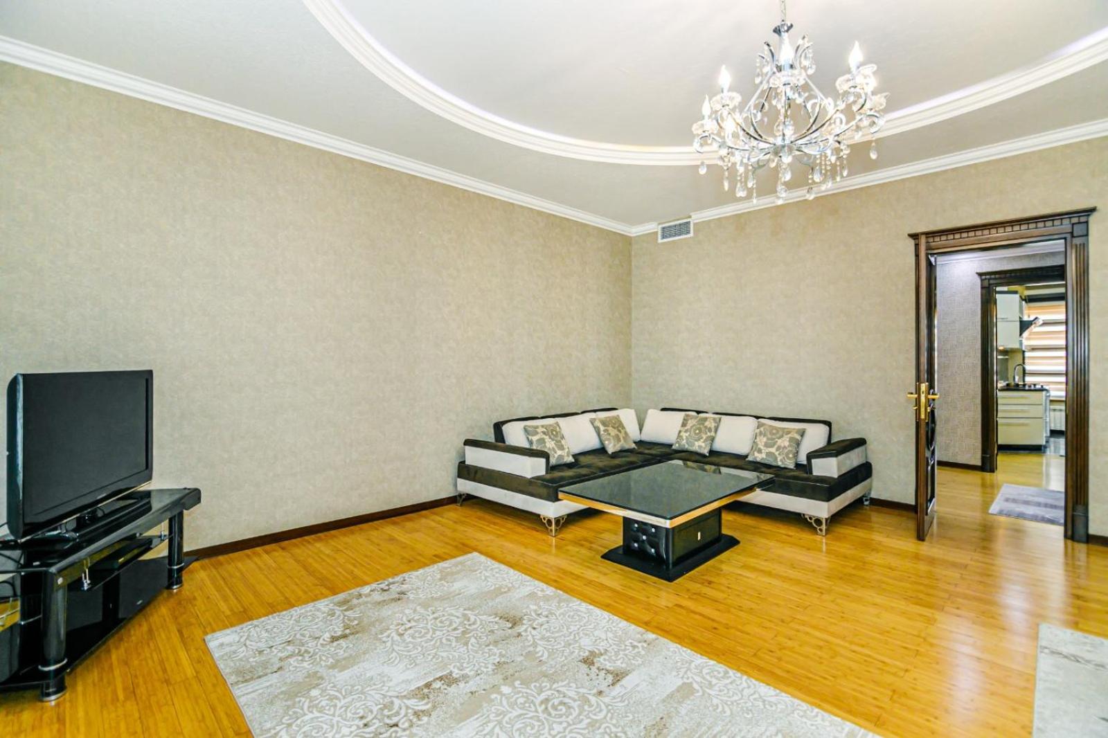 Nice House in Nizami street