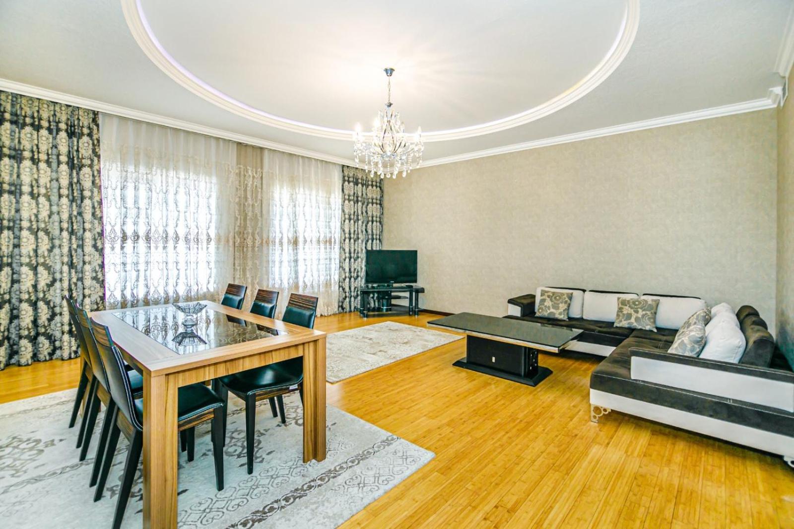 Nice House in Nizami street