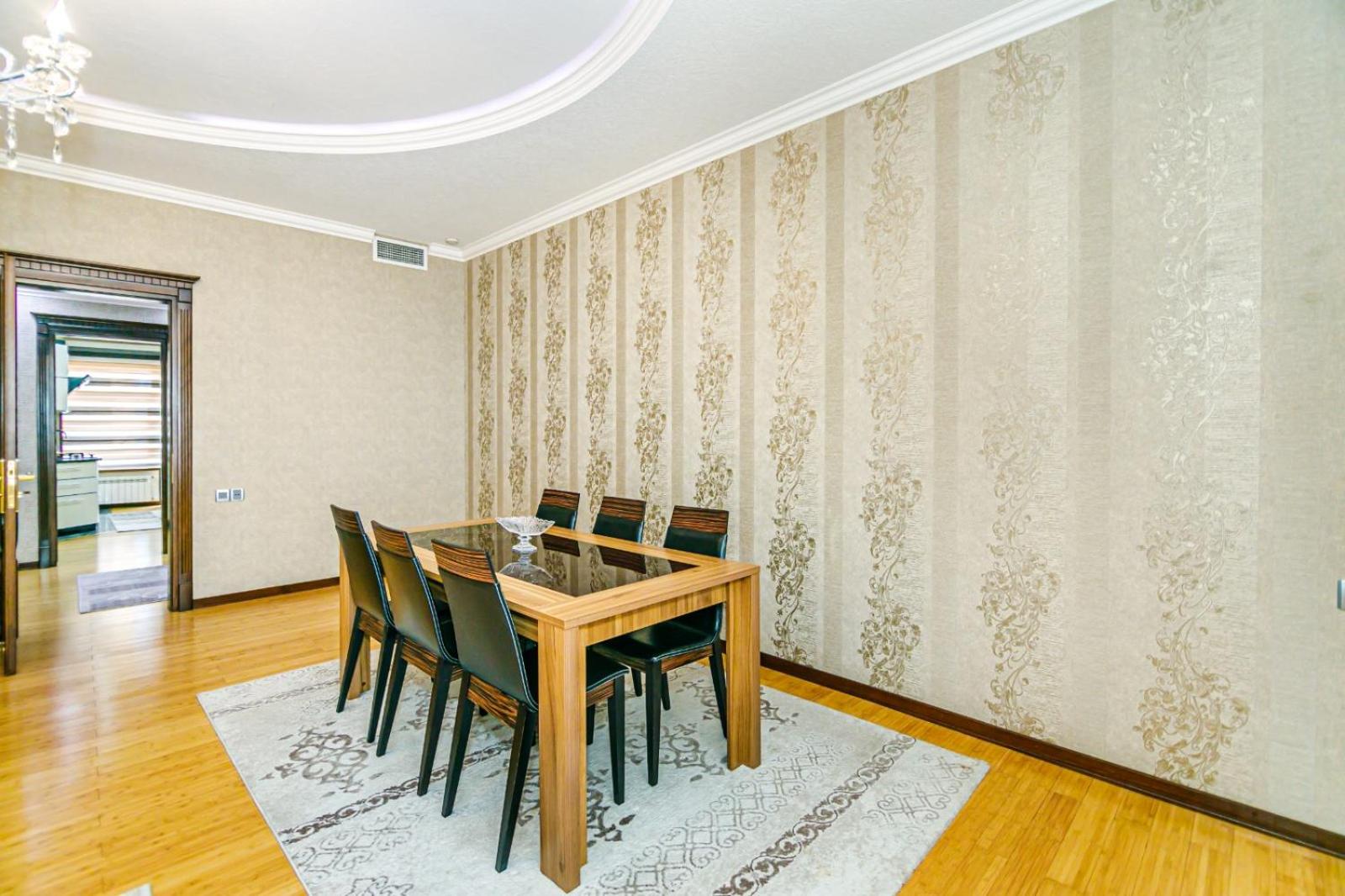 Nice House in Nizami street