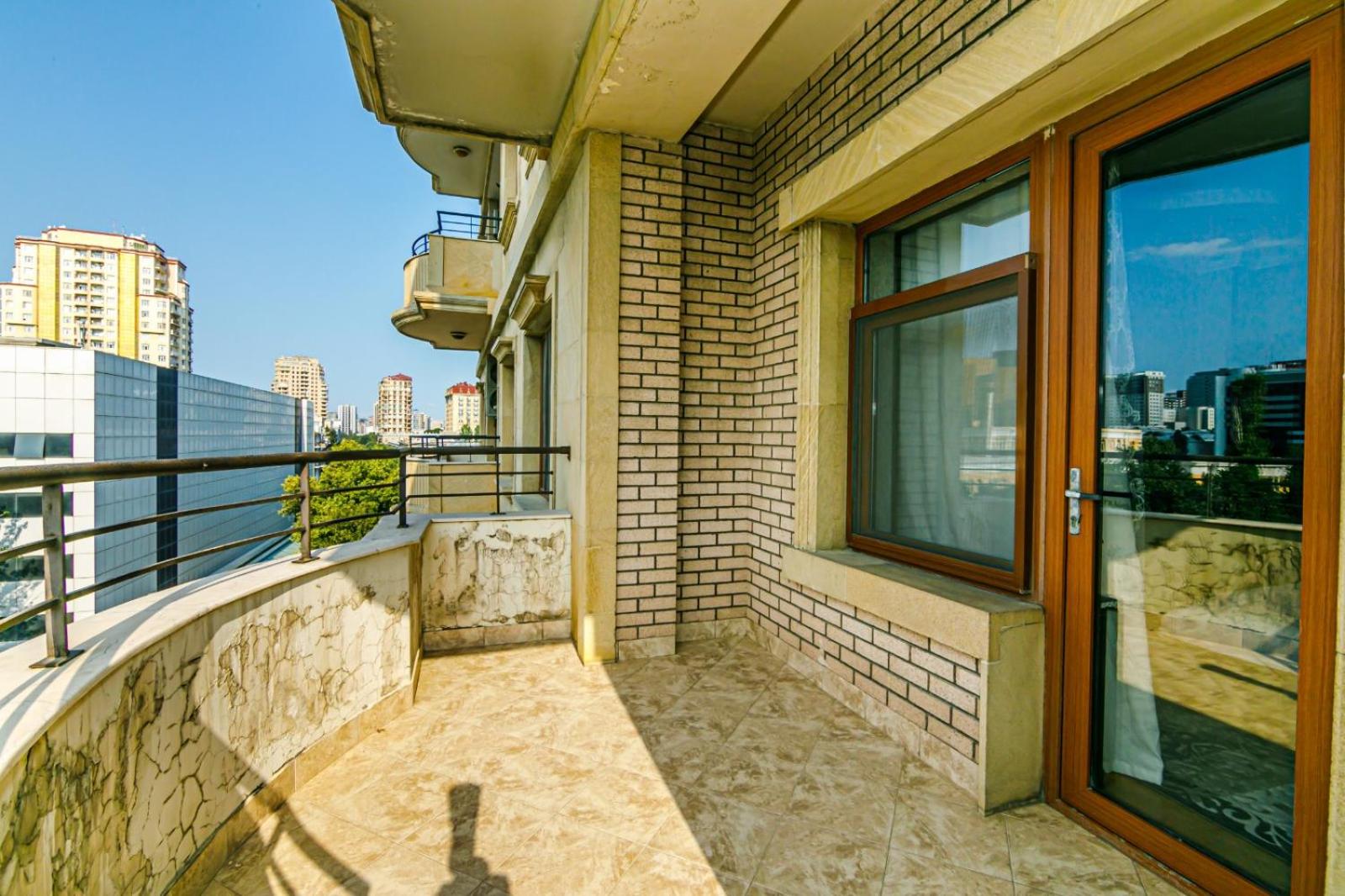 Nice House in Nizami street