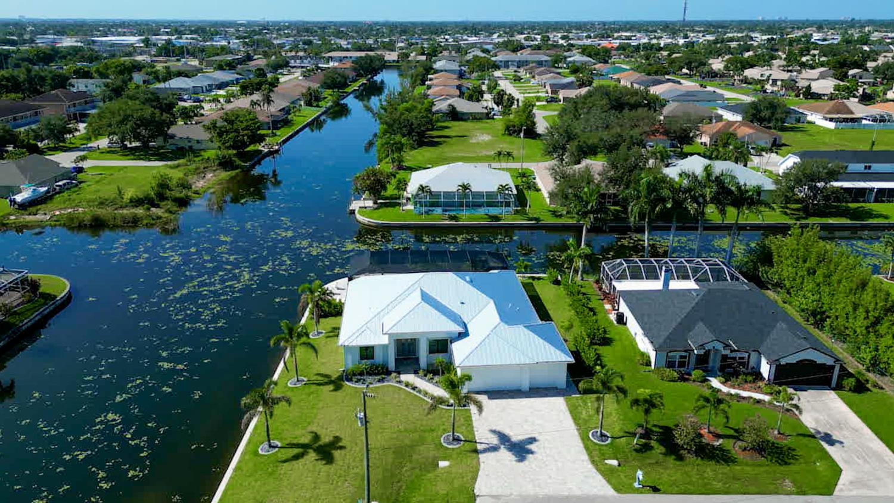 BRANDNEW Villa-PureSun at Canal intersection, heated saltwater pool and spa, facing south - Property Image 74
