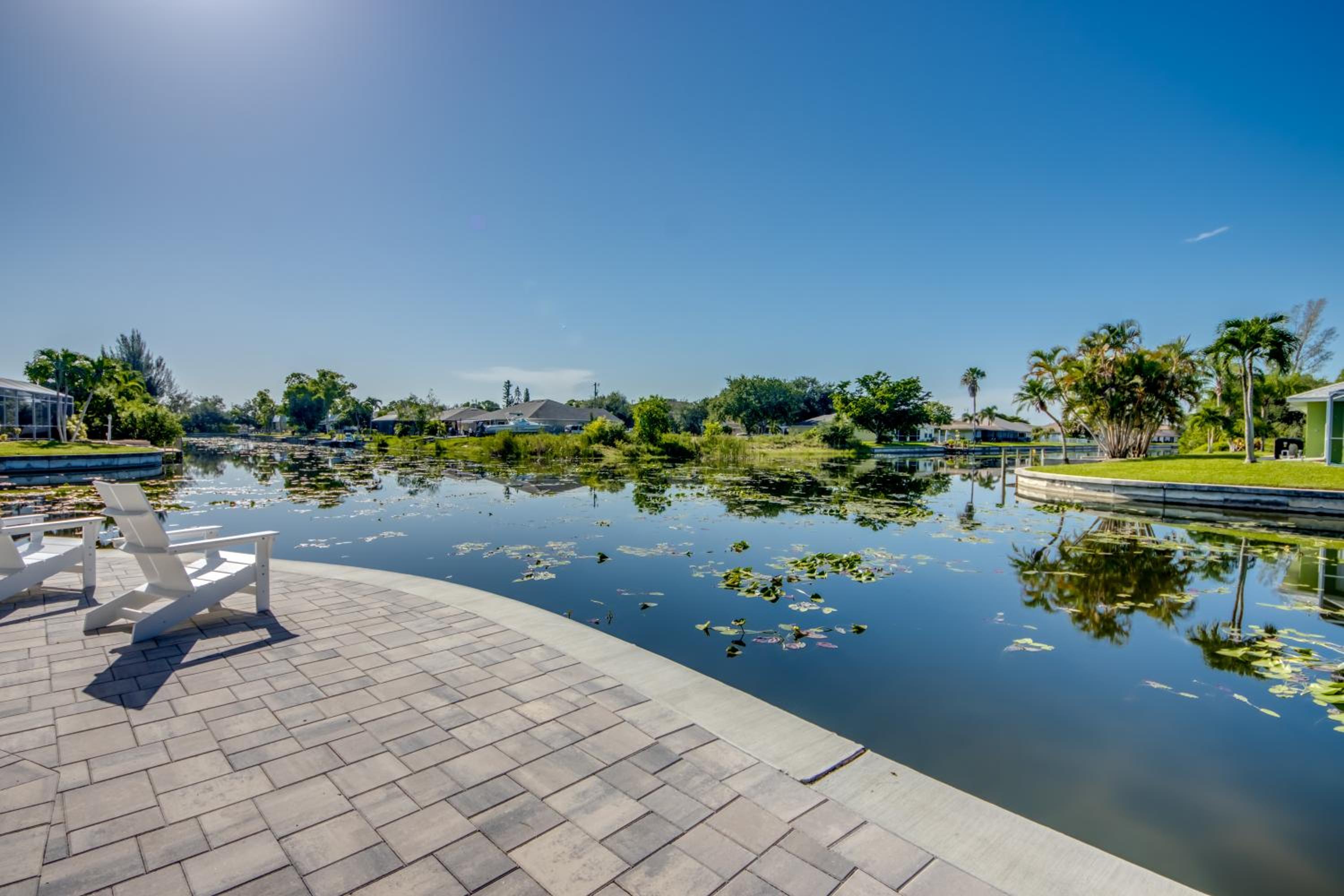BRANDNEW Villa-PureSun at Canal intersection, heated saltwater pool and spa, facing south - Property Image 76
