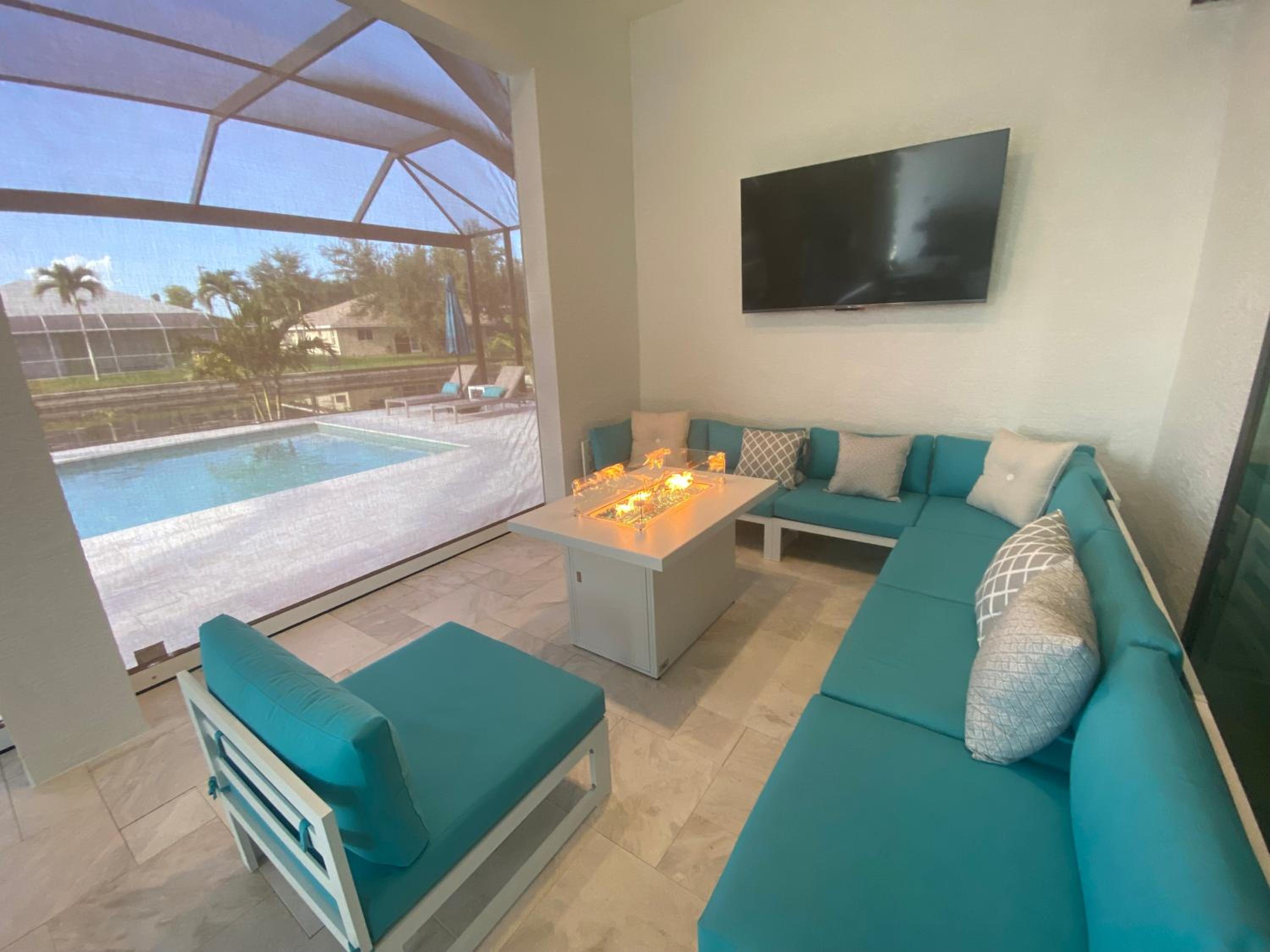 BRANDNEW Villa-PureSun at Canal intersection, heated saltwater pool and spa, facing south - Property Image 69