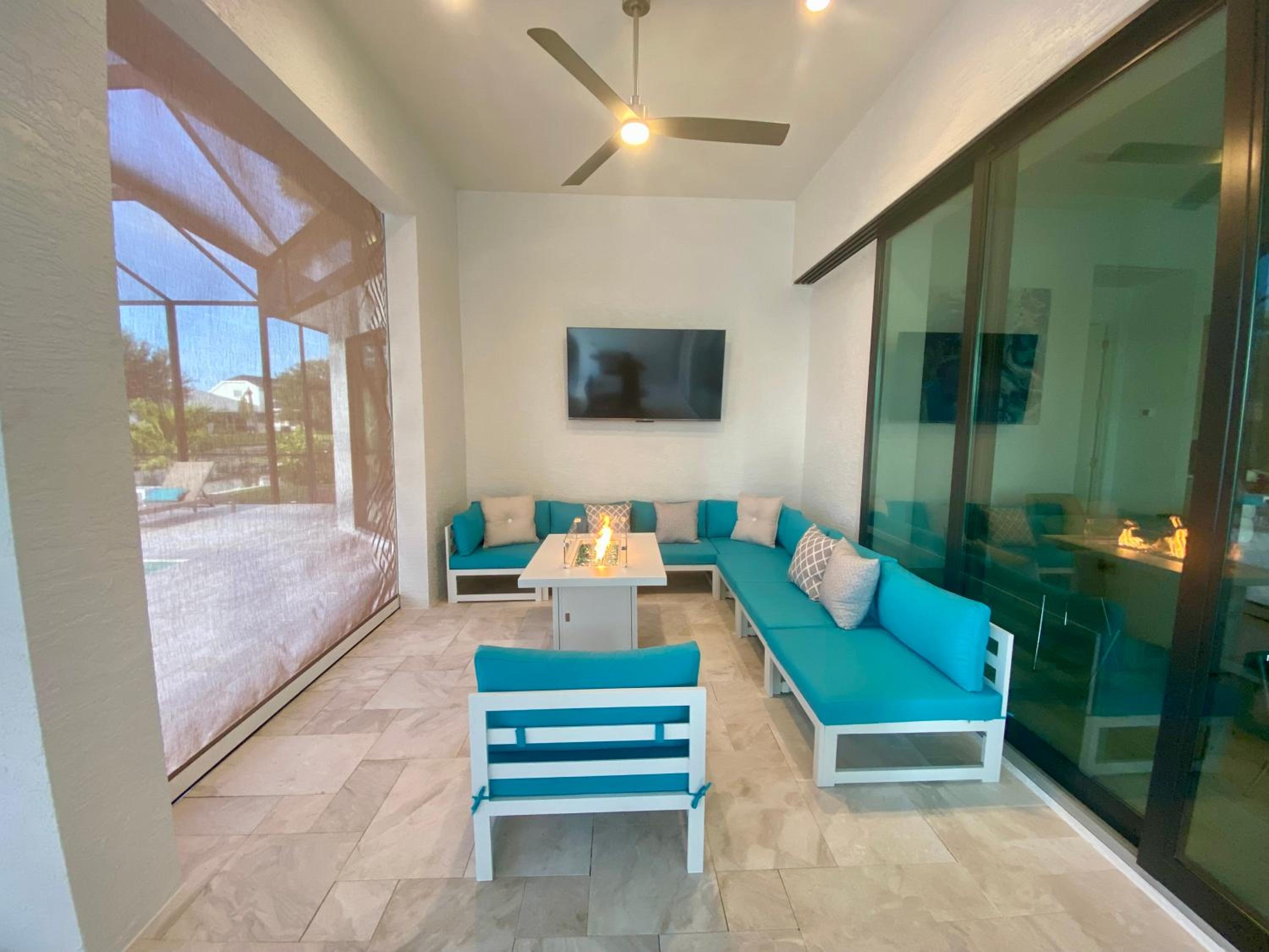 BRANDNEW Villa-PureSun at Canal intersection, heated saltwater pool and spa, facing south - Property Image 31