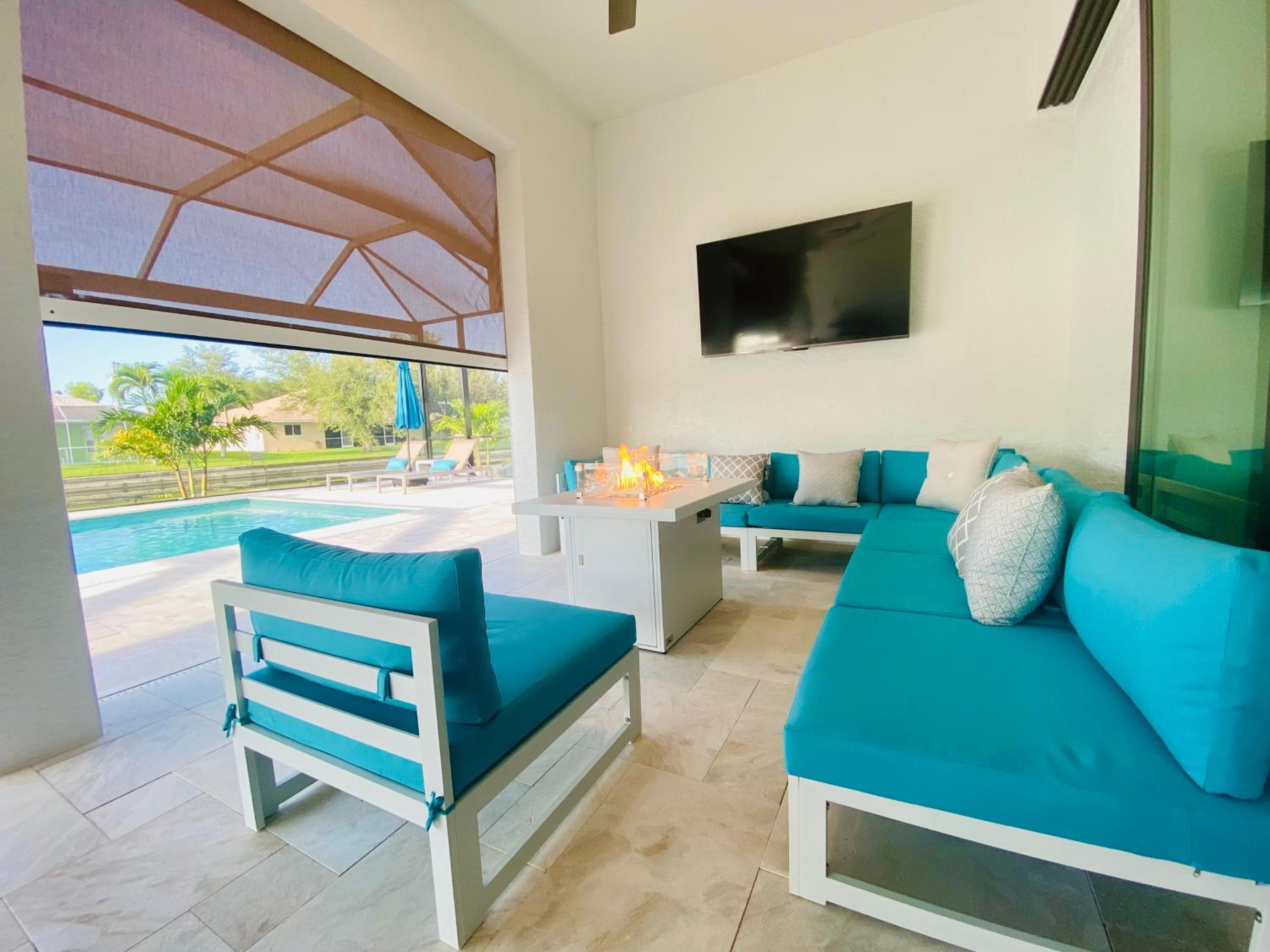 BRANDNEW Villa-PureSun at Canal intersection, heated saltwater pool and spa, facing south - Property Image 61