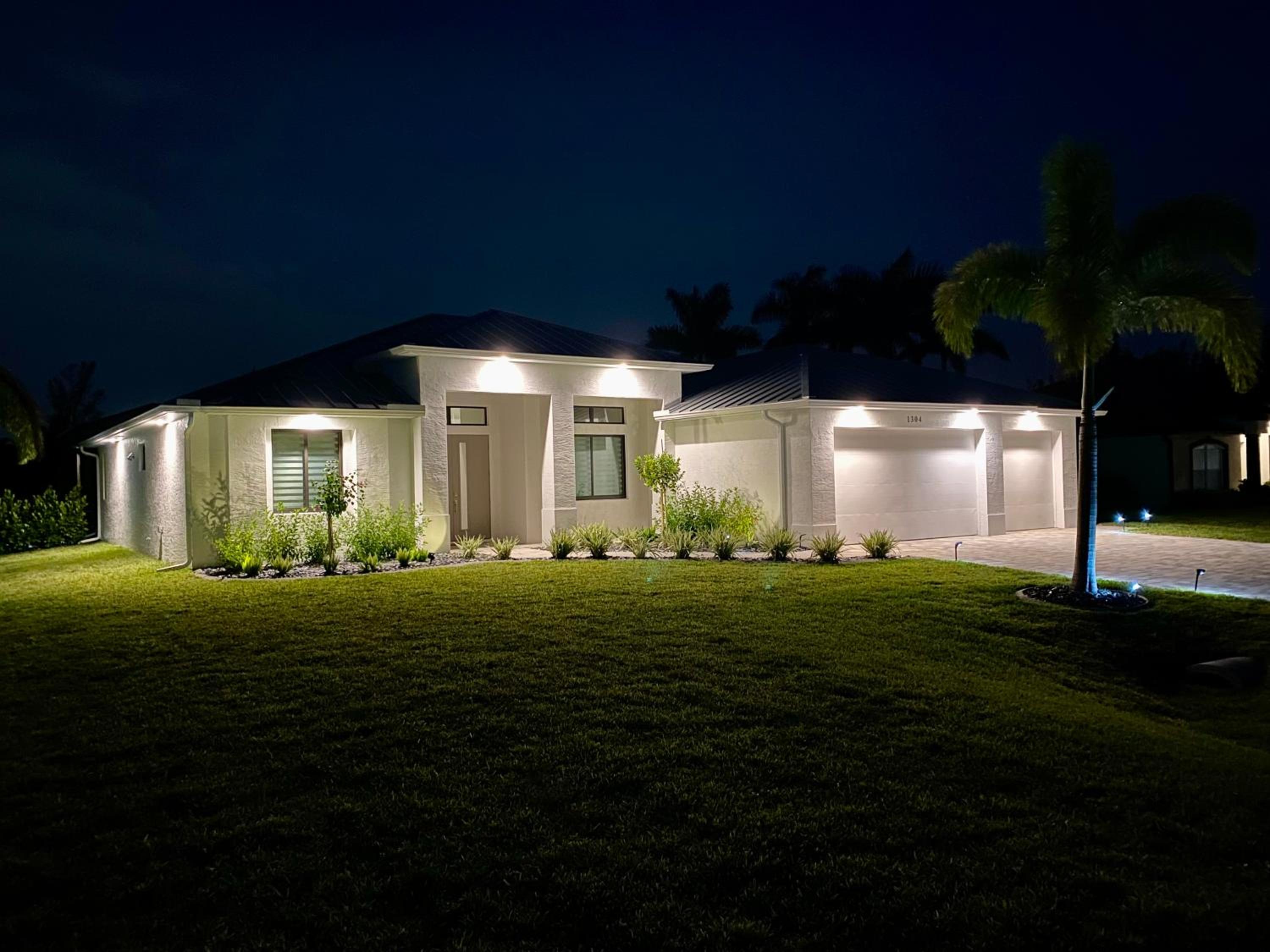 BRANDNEW Villa-PureSun at Canal intersection, heated saltwater pool and spa, facing south - Property Image 63