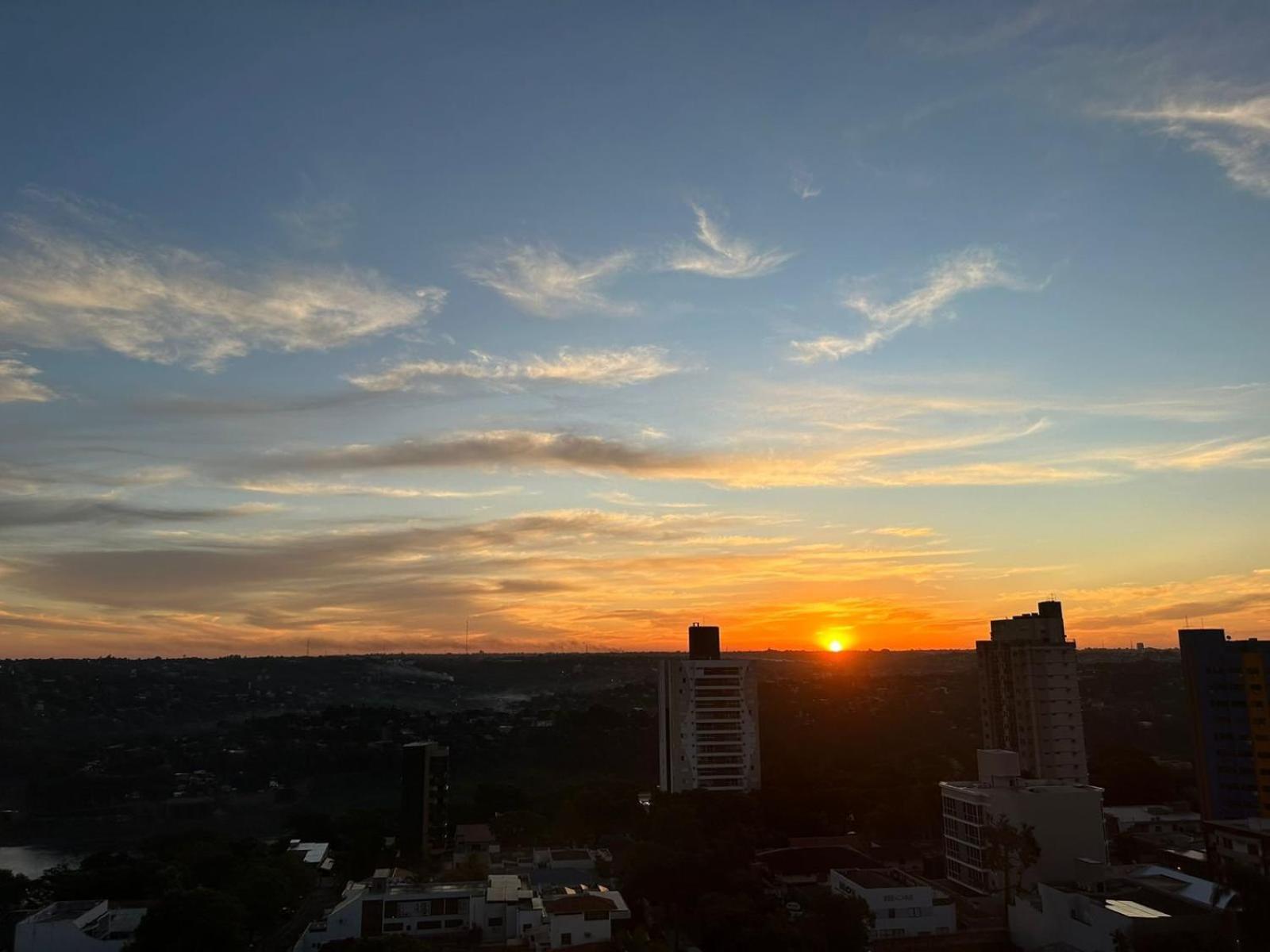 Grande apartamento no centro de Foz do Iguaçu