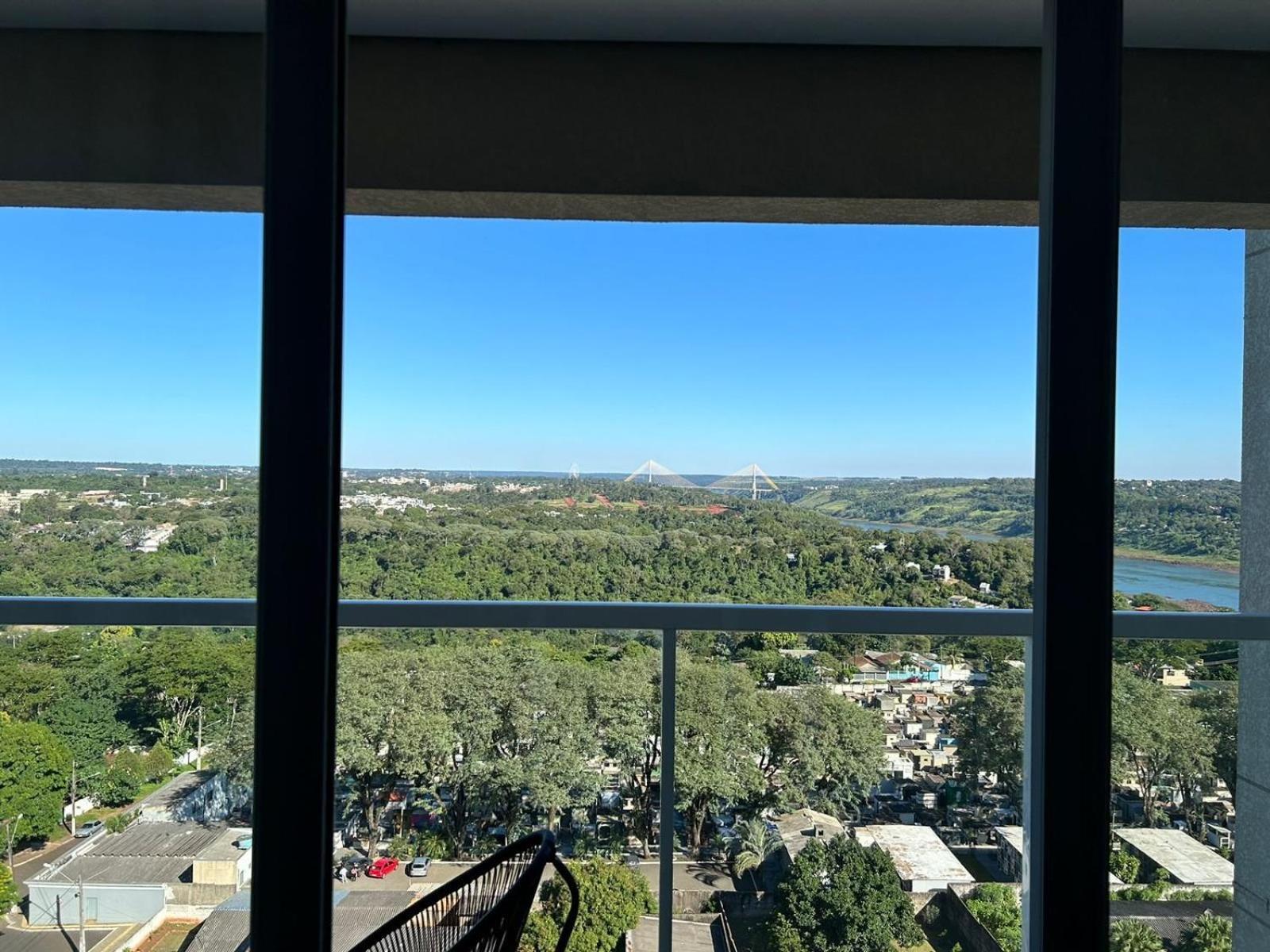 Grande apartamento no centro de Foz do Iguaçu