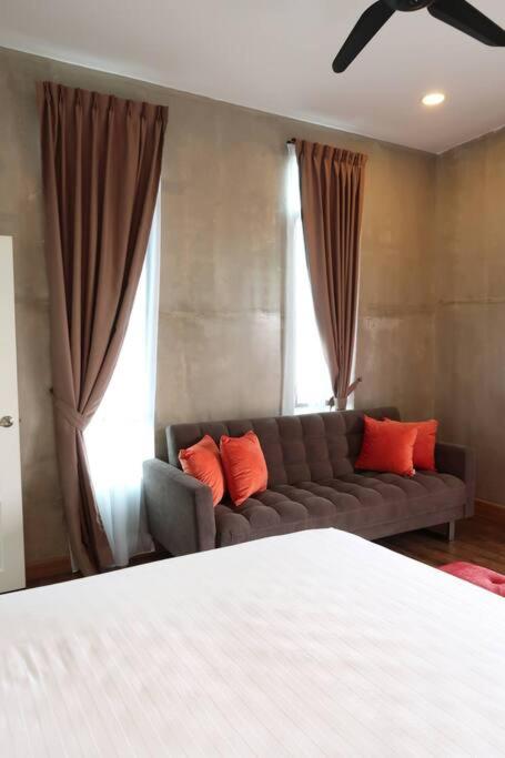 U House Exclusive Retreat in Alor Gajah