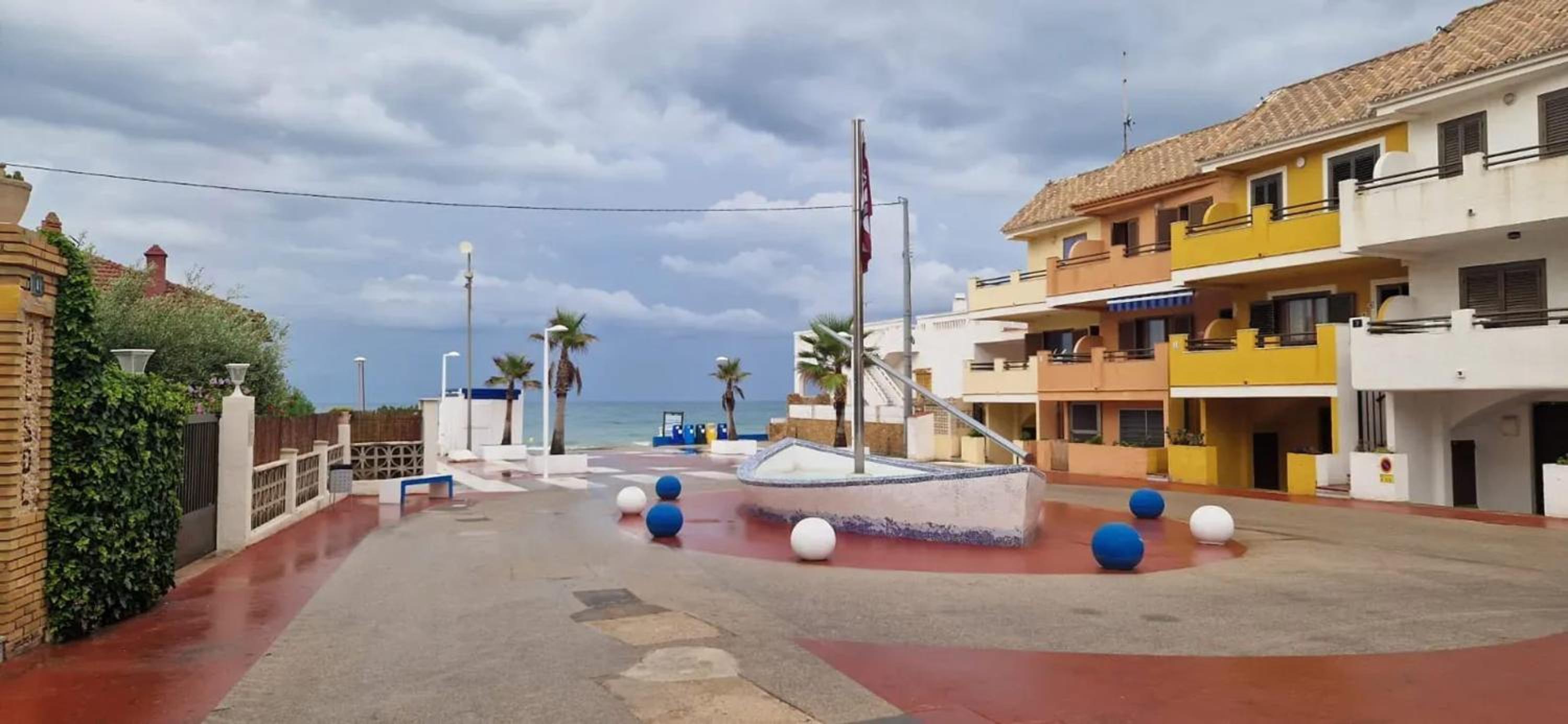 Spacious apartment in Tavernes de la Valldigna with sea view