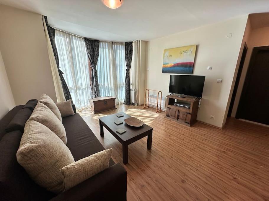 Kandahar bright apartment