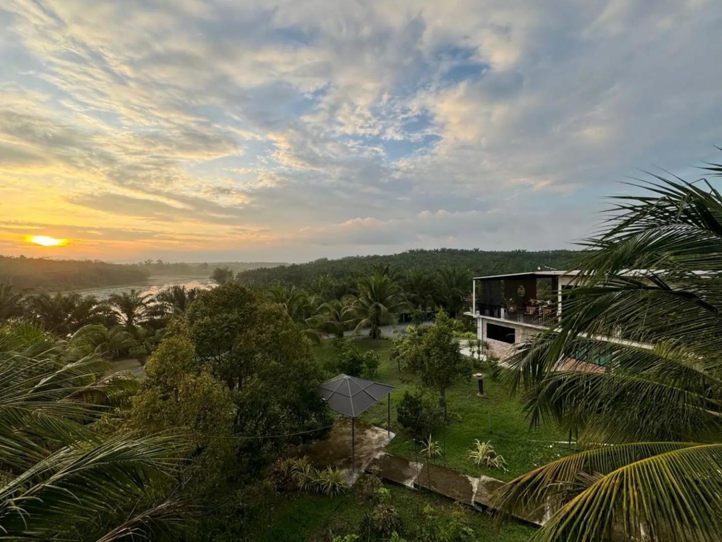 U House Exclusive Retreat in Alor Gajah