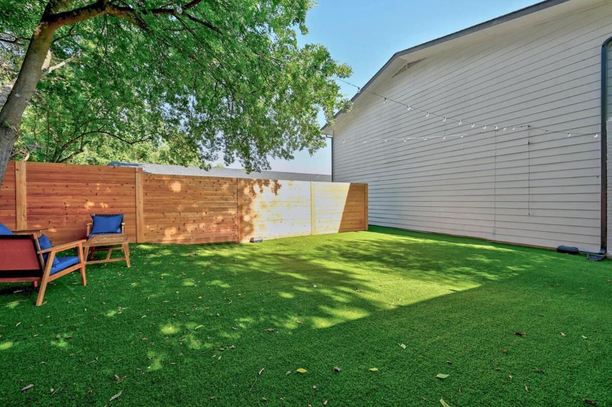Zilker Bungalow Pet Friendly