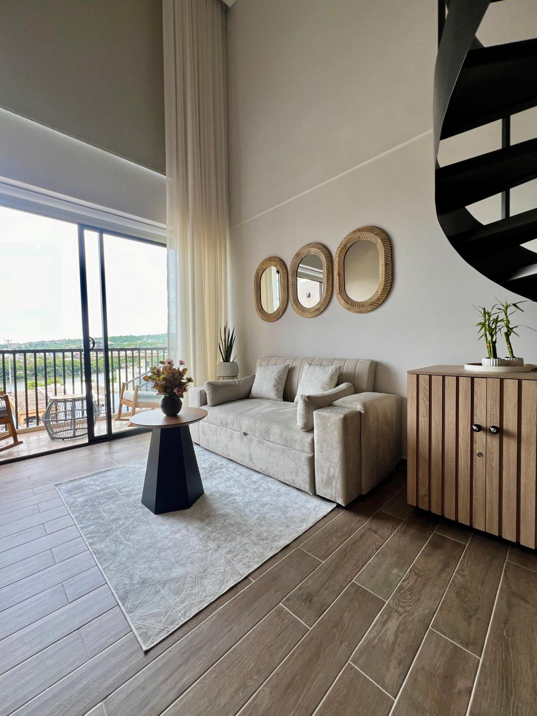 Beautiful! Brand New Apt old town