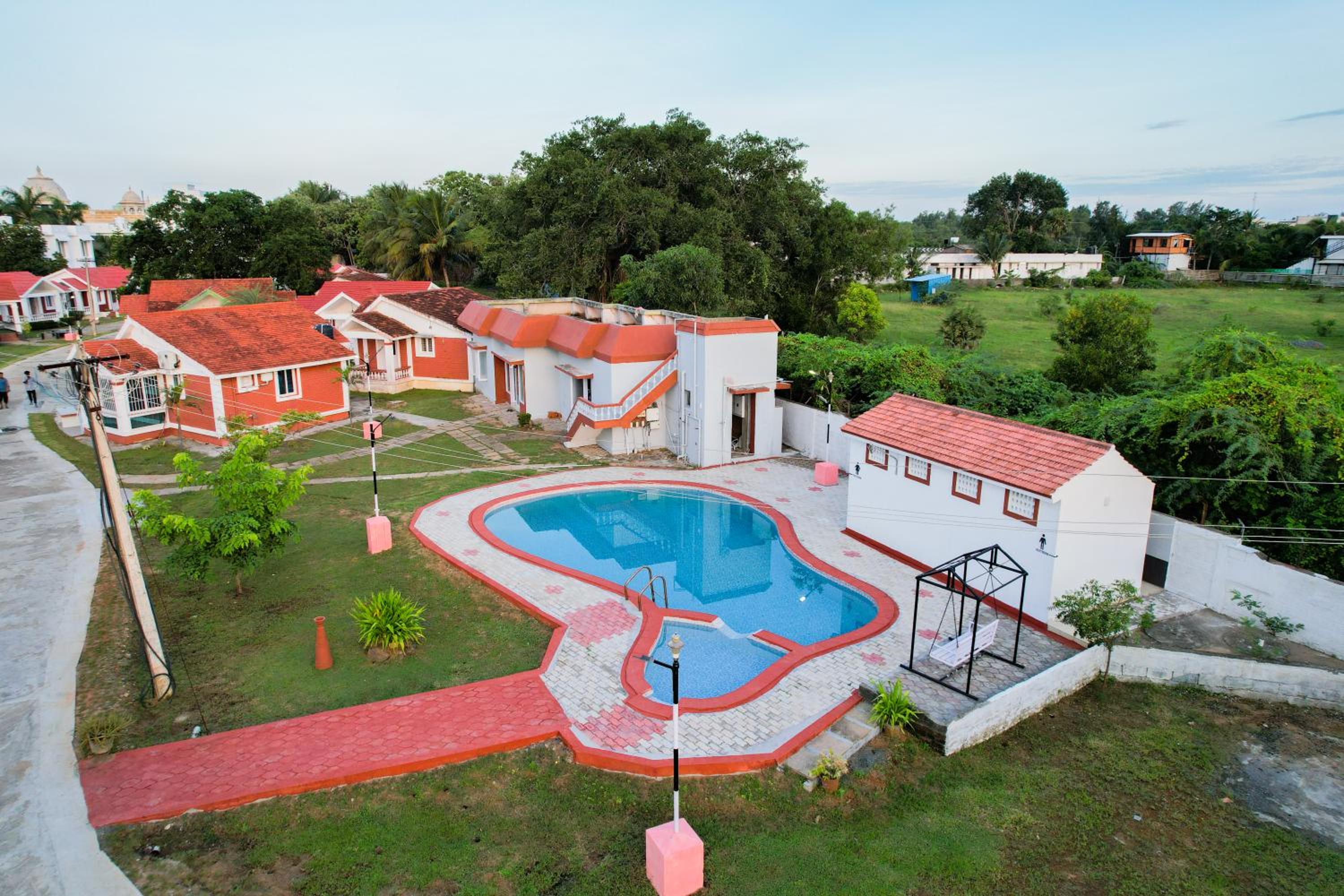 Mamalla Kudil Resort