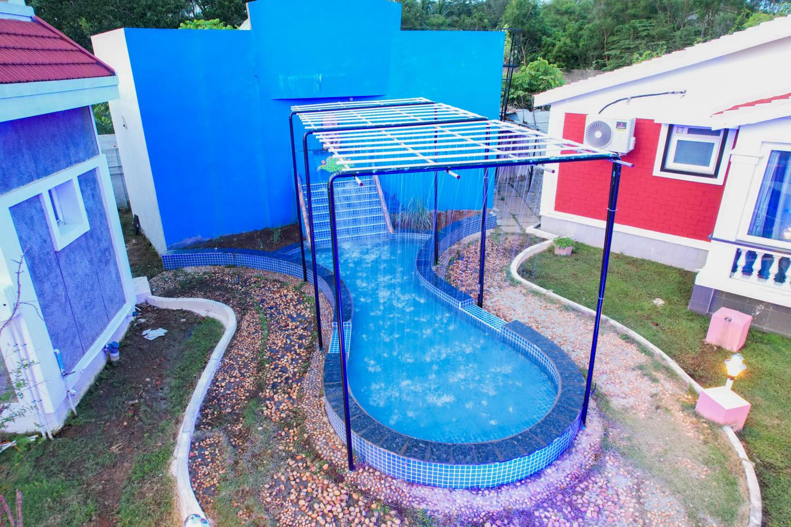 Mamalla Kudil Resort