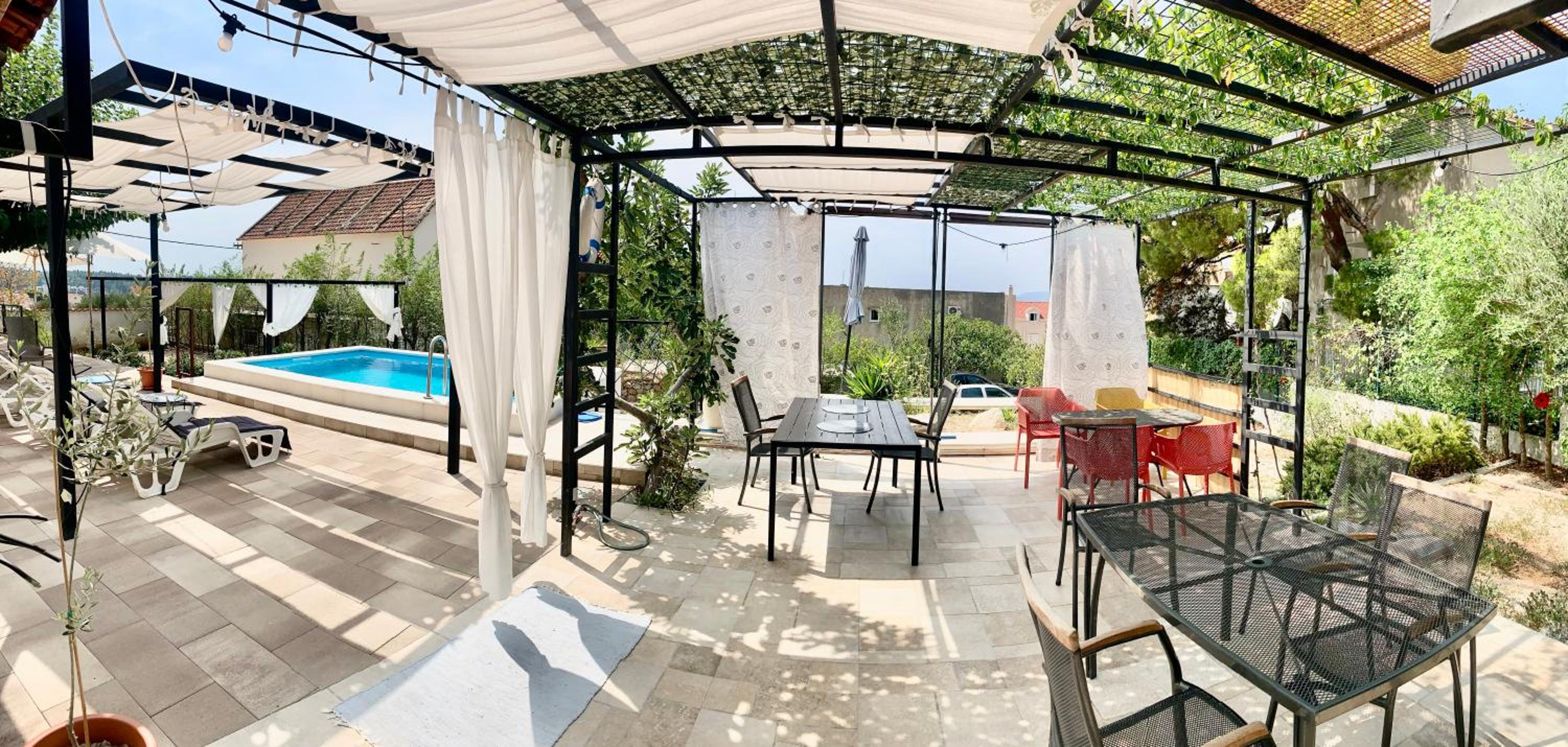 Hotel Summer Apartment - Image 1