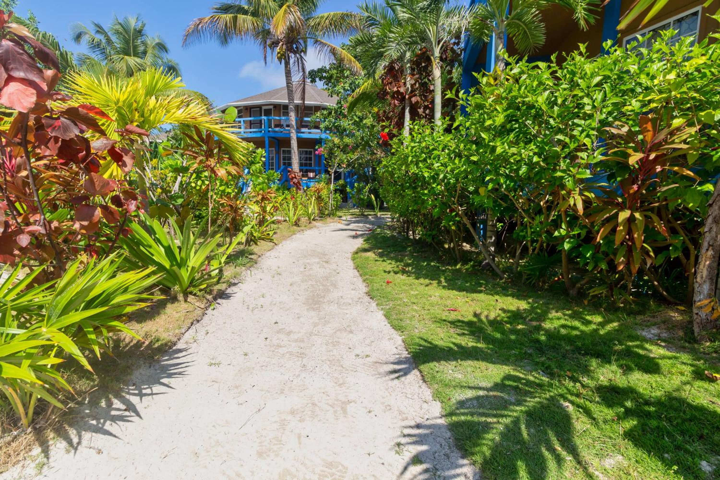 White Sands Cove A03-Oceanfront 2 Bedroom by Stay Floreo