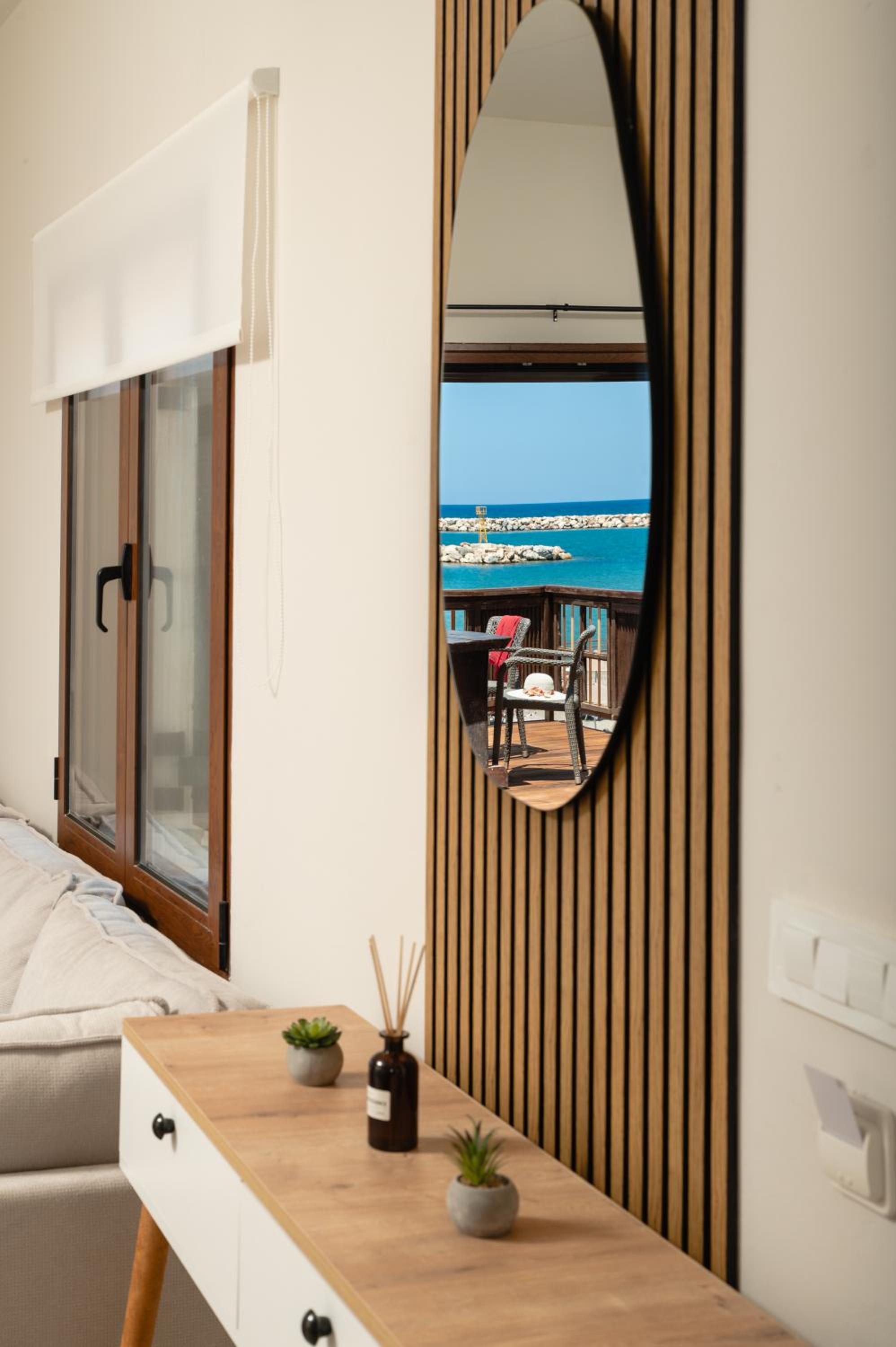 Ekati Seaside Living