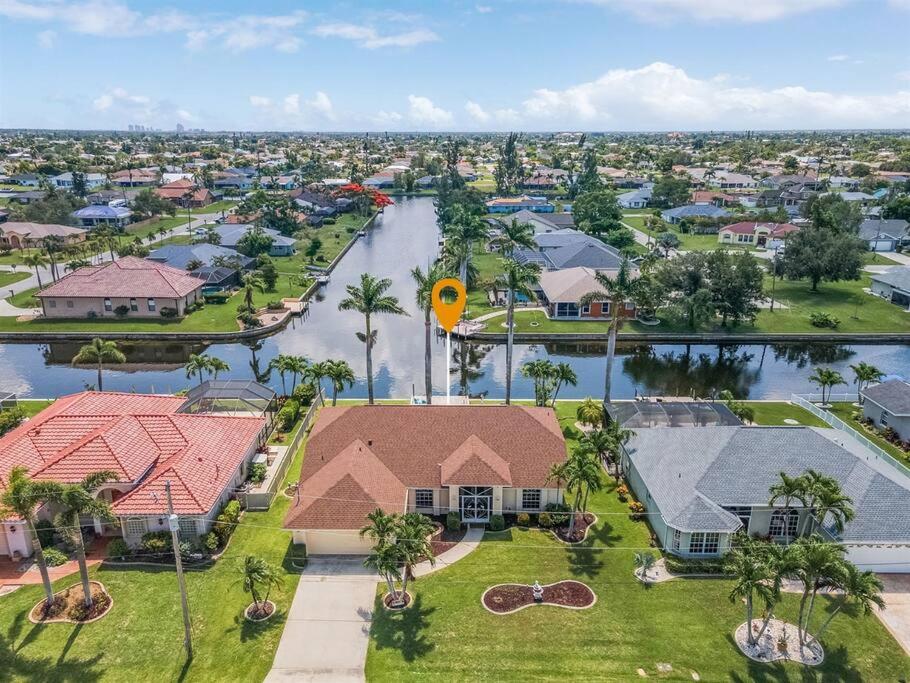 Punta Gorda Vacations - Charming Villa Chandelier located at an intersection - Property Image 1
