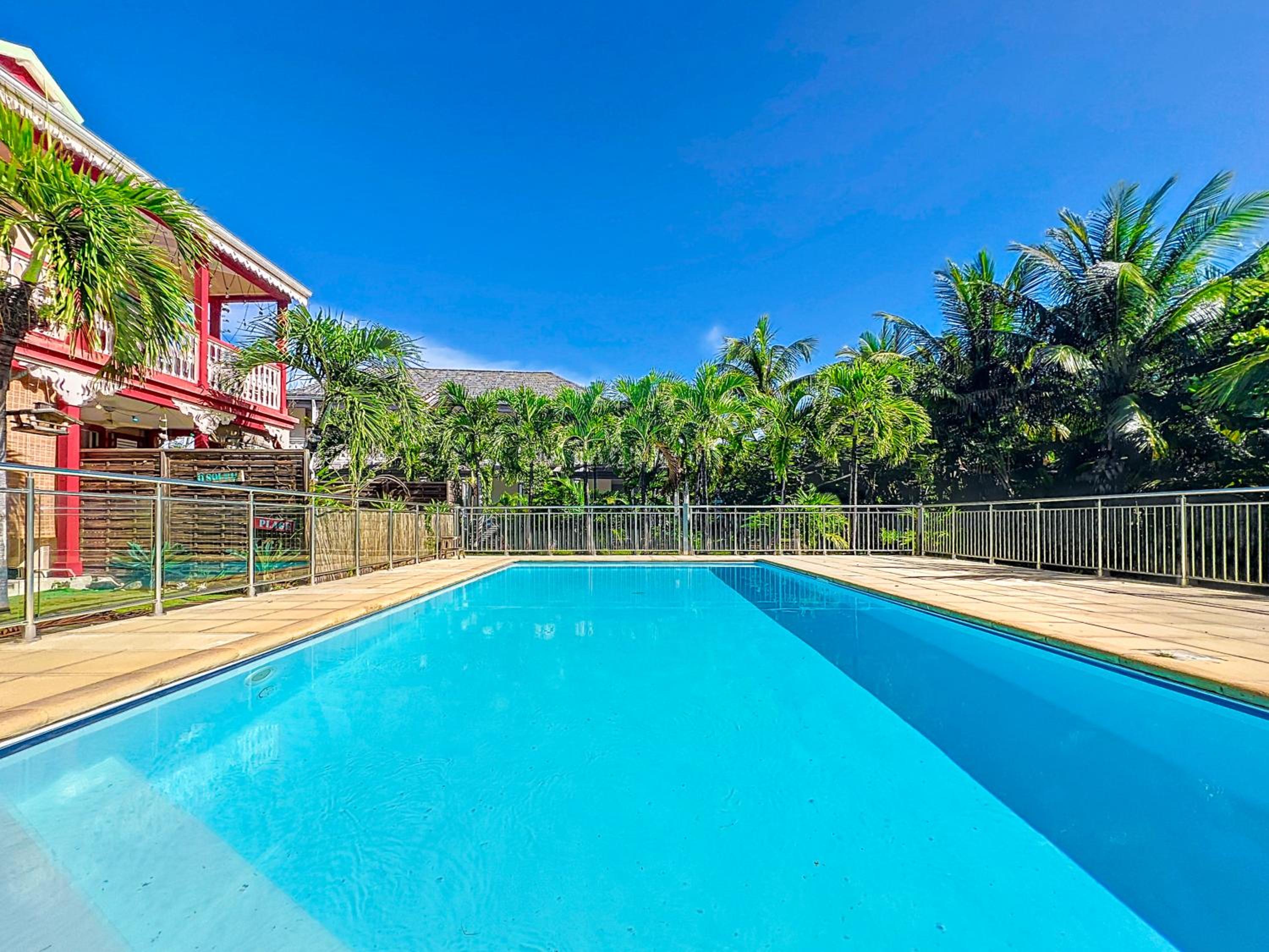 Lataniers 18 Orient Bay pool walking distance from the beach view 4