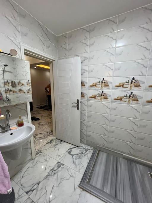 Hurghada rent one bedroom apartment in intercontinental