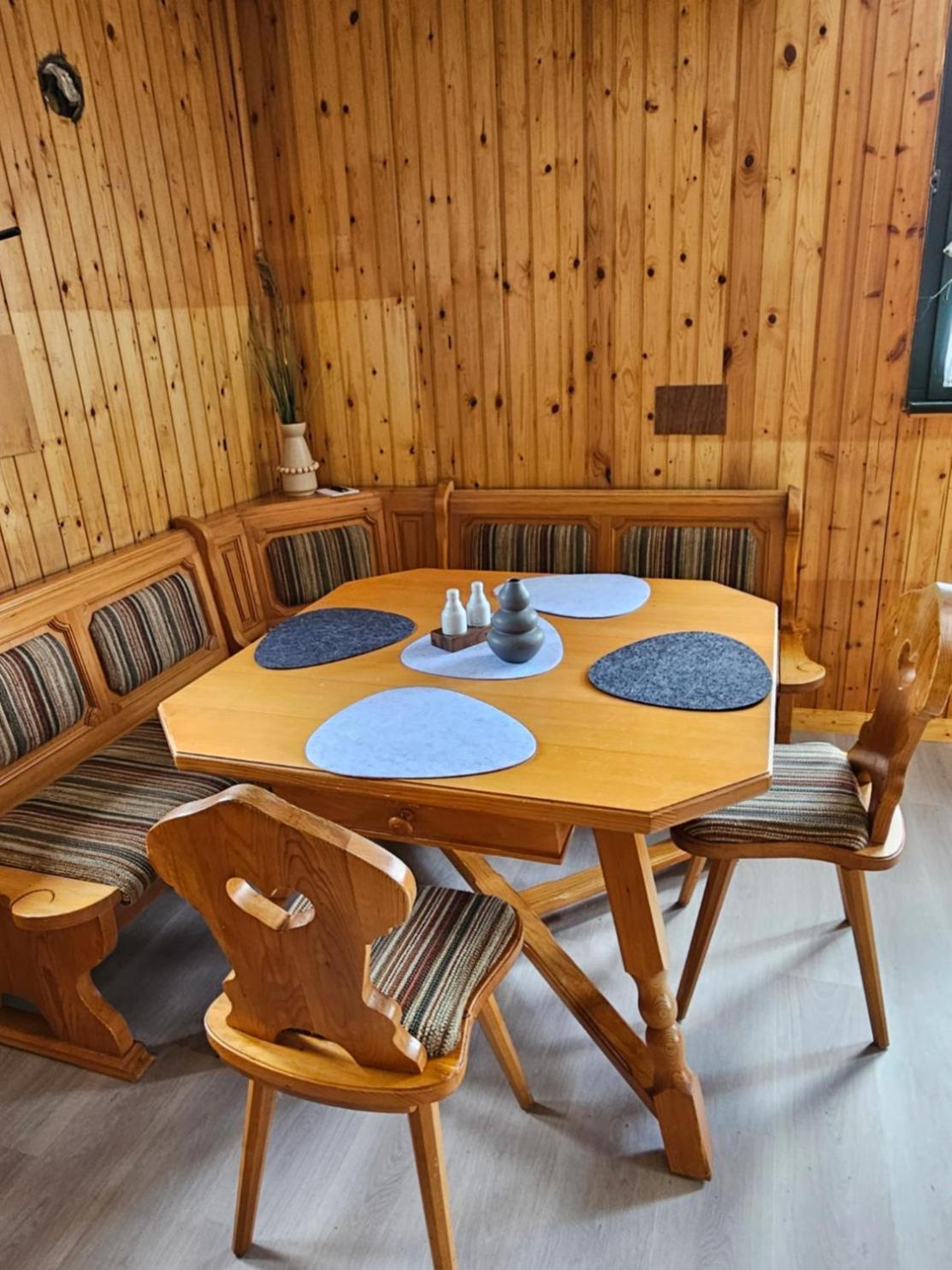 Kleine Jagdhütte