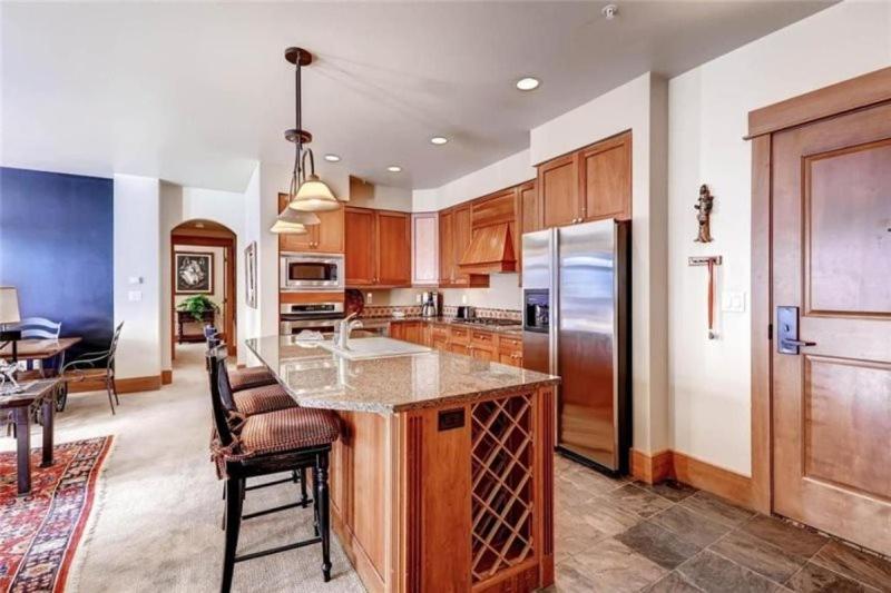 Ski In, Ski Out 3 Bedroom At Lone Eagle In River Run view 3
