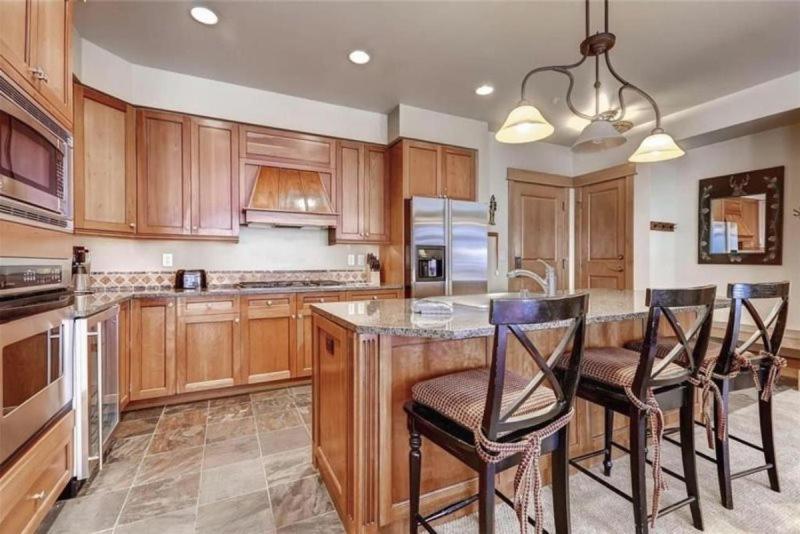 Ski In, Ski Out 3 Bedroom At Lone Eagle In River Run view 4