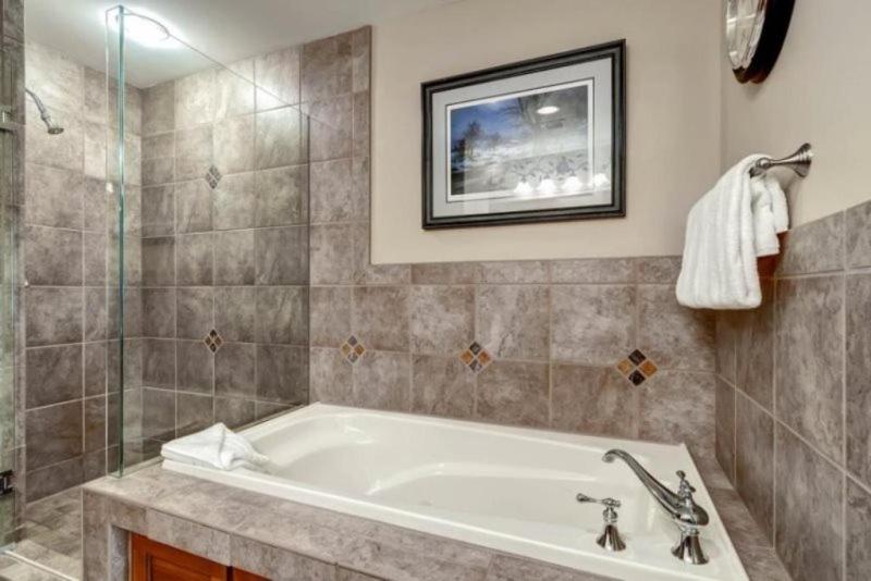 The Timbers In River Run 2 Bedroom Condo - Property Image 4
