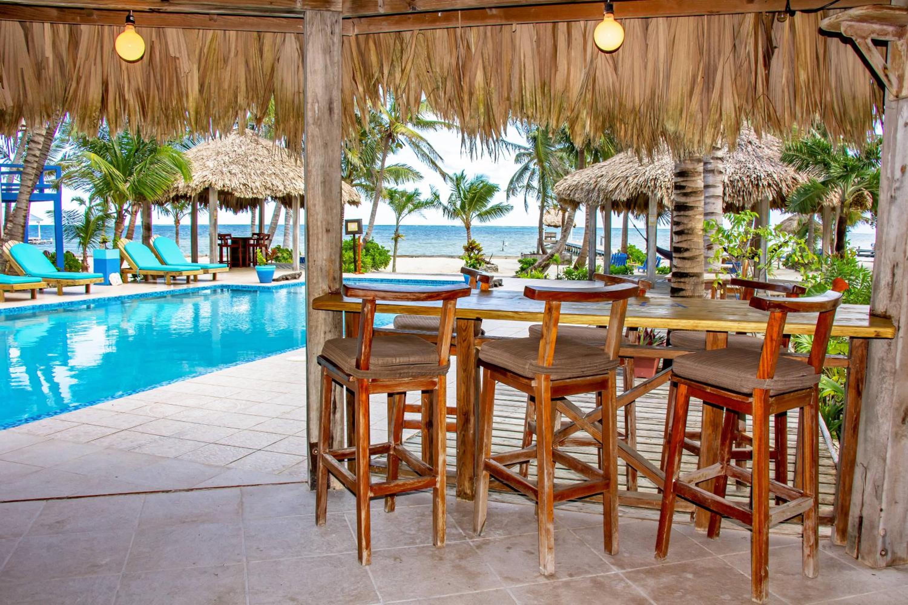 White Sands Cove C02-Ocean View 2 BR by Stay Floreo