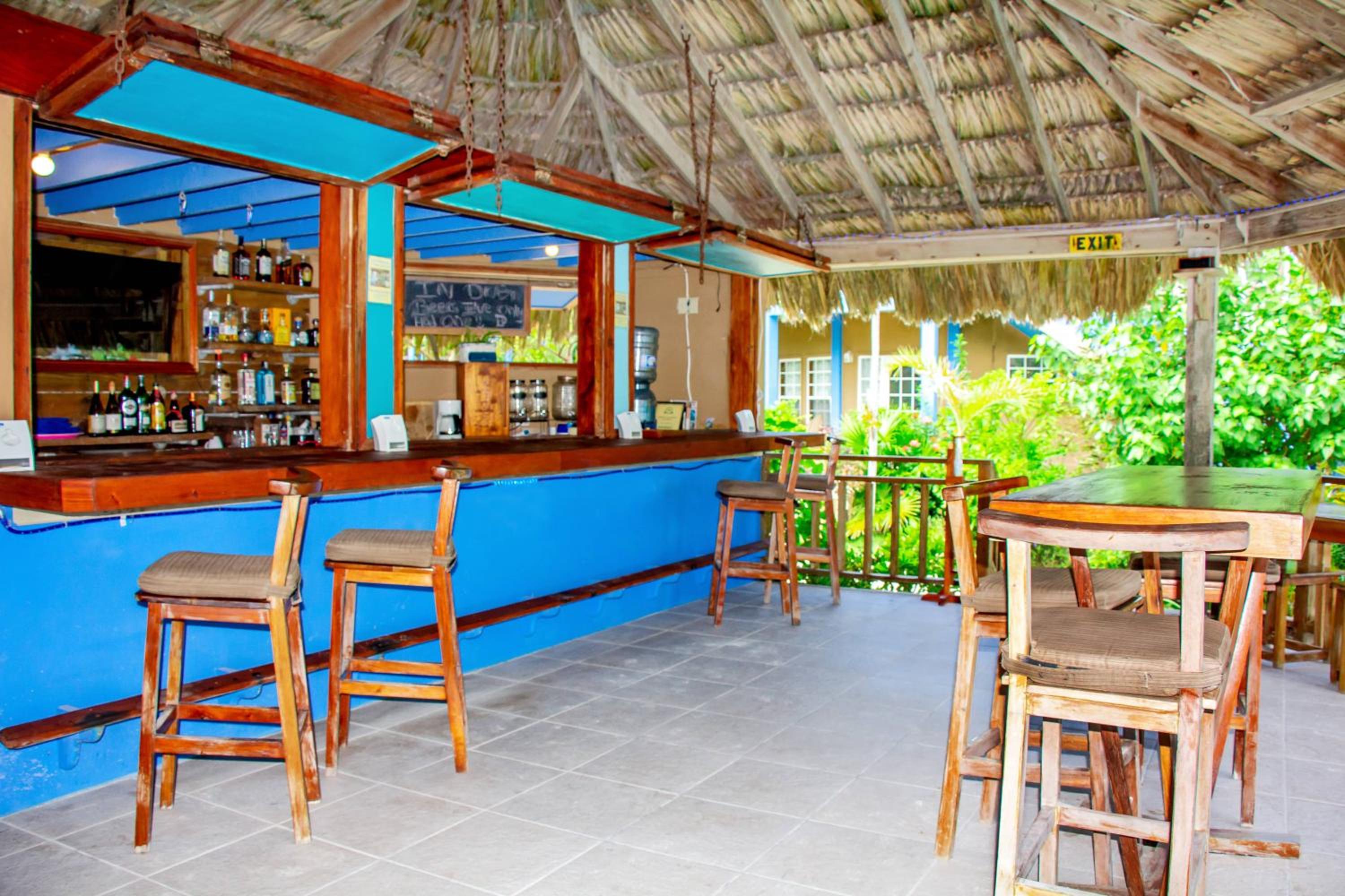 White Sands Cove C02-Ocean View 2 BR by Stay Floreo