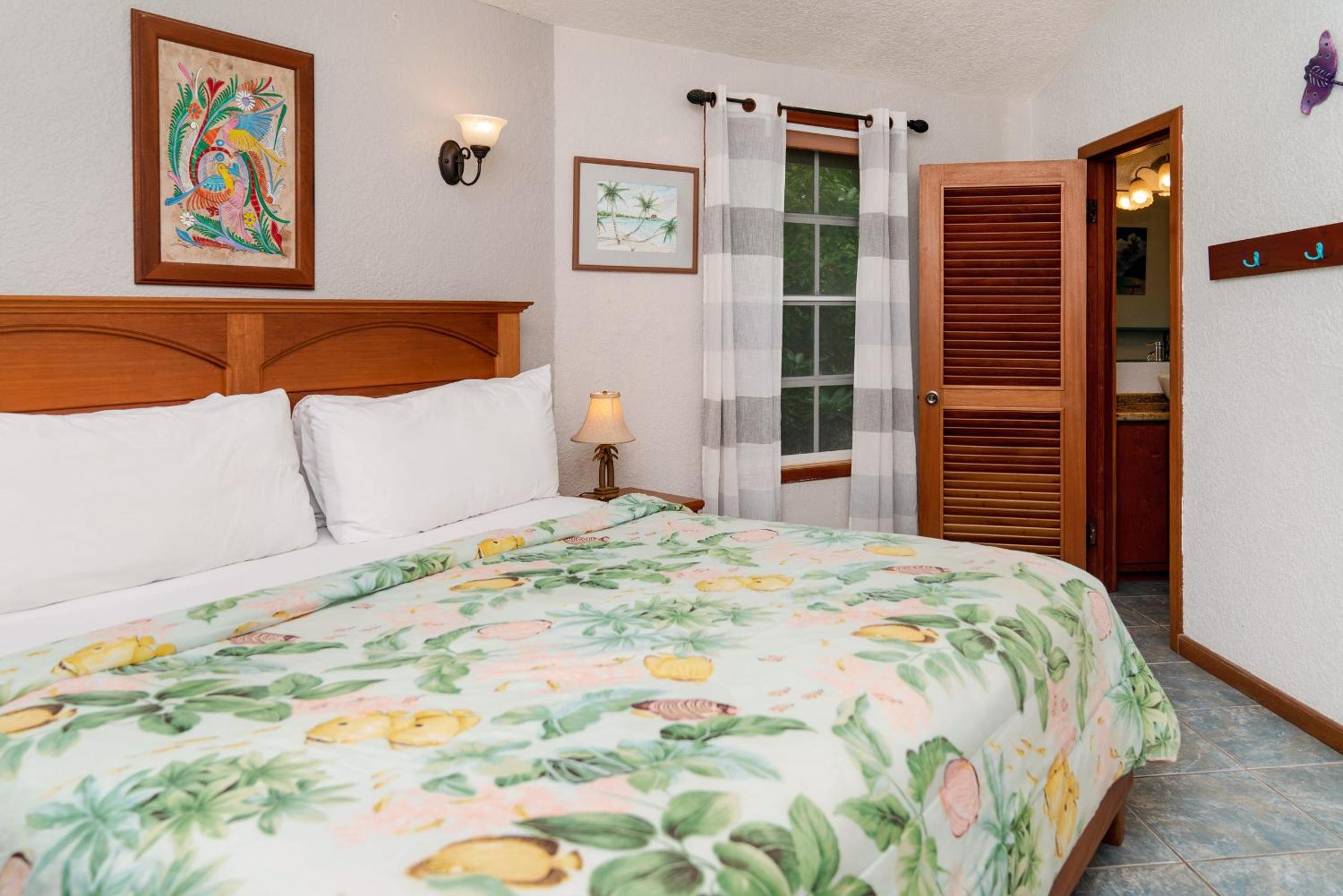 White Sands Cove C02-Ocean View 2 BR by Stay Floreo